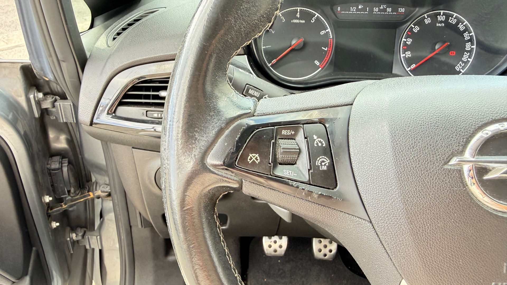 Opel Corsa 1.4i 90ch COLOR EDITION