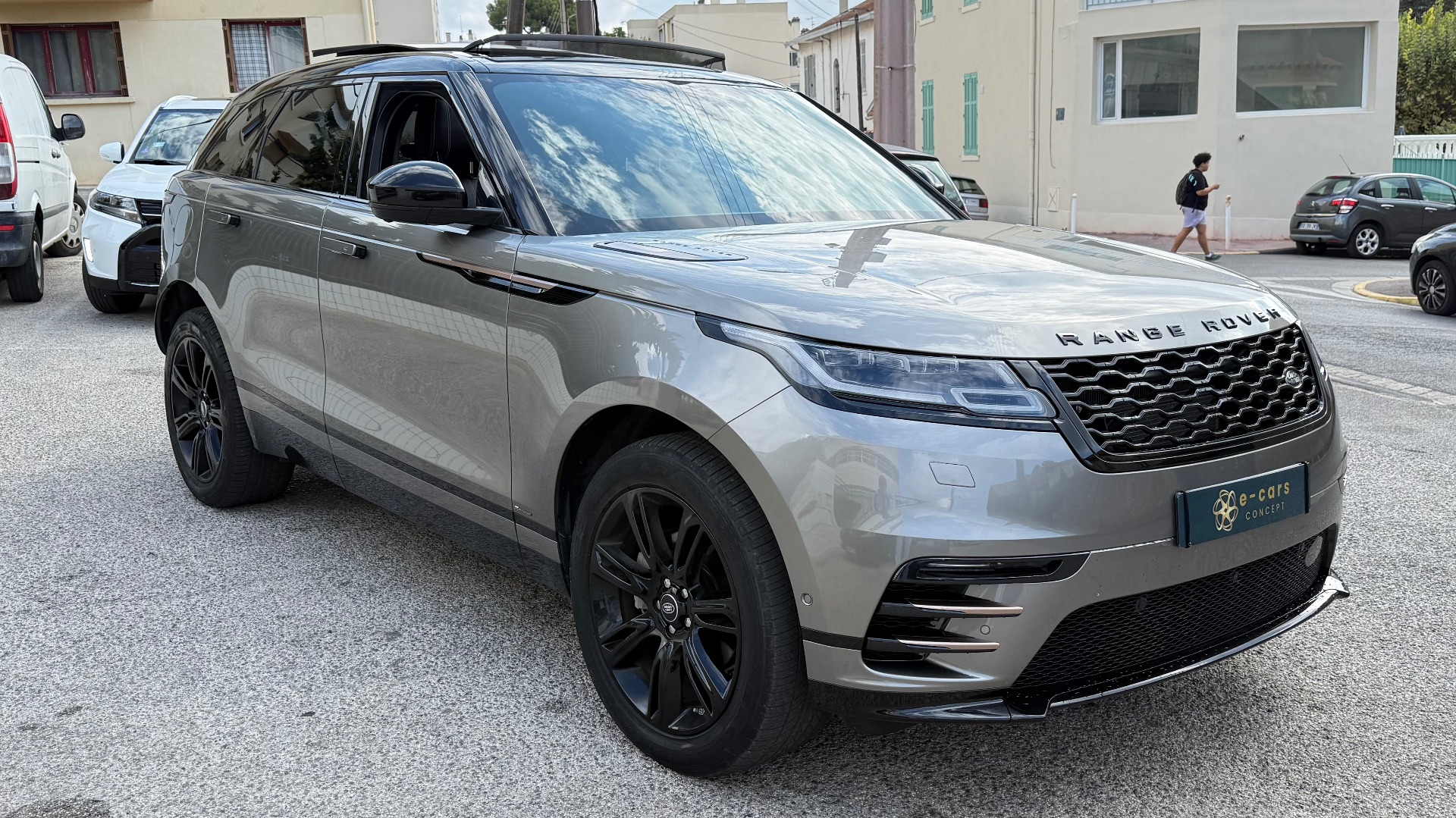 Land Rover Range Rover Velar 2.O SD4 240ch HSE R-DYNAMIC