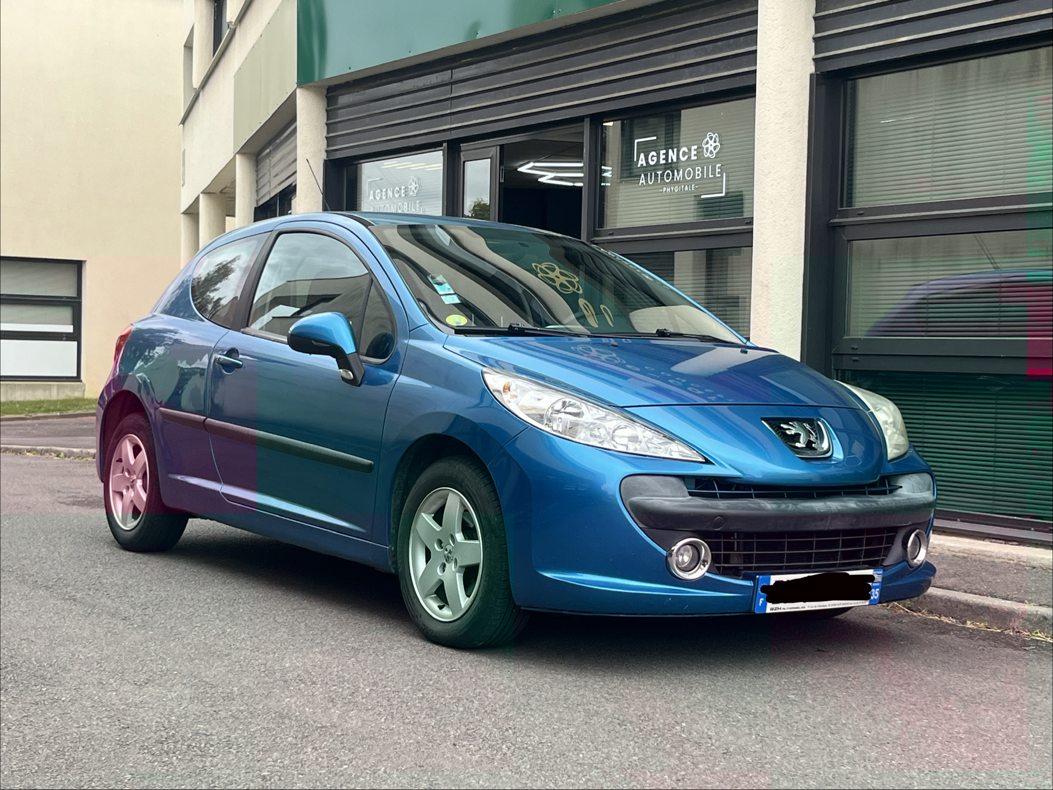 Peugeot 207 1.4 L 90ch Sport