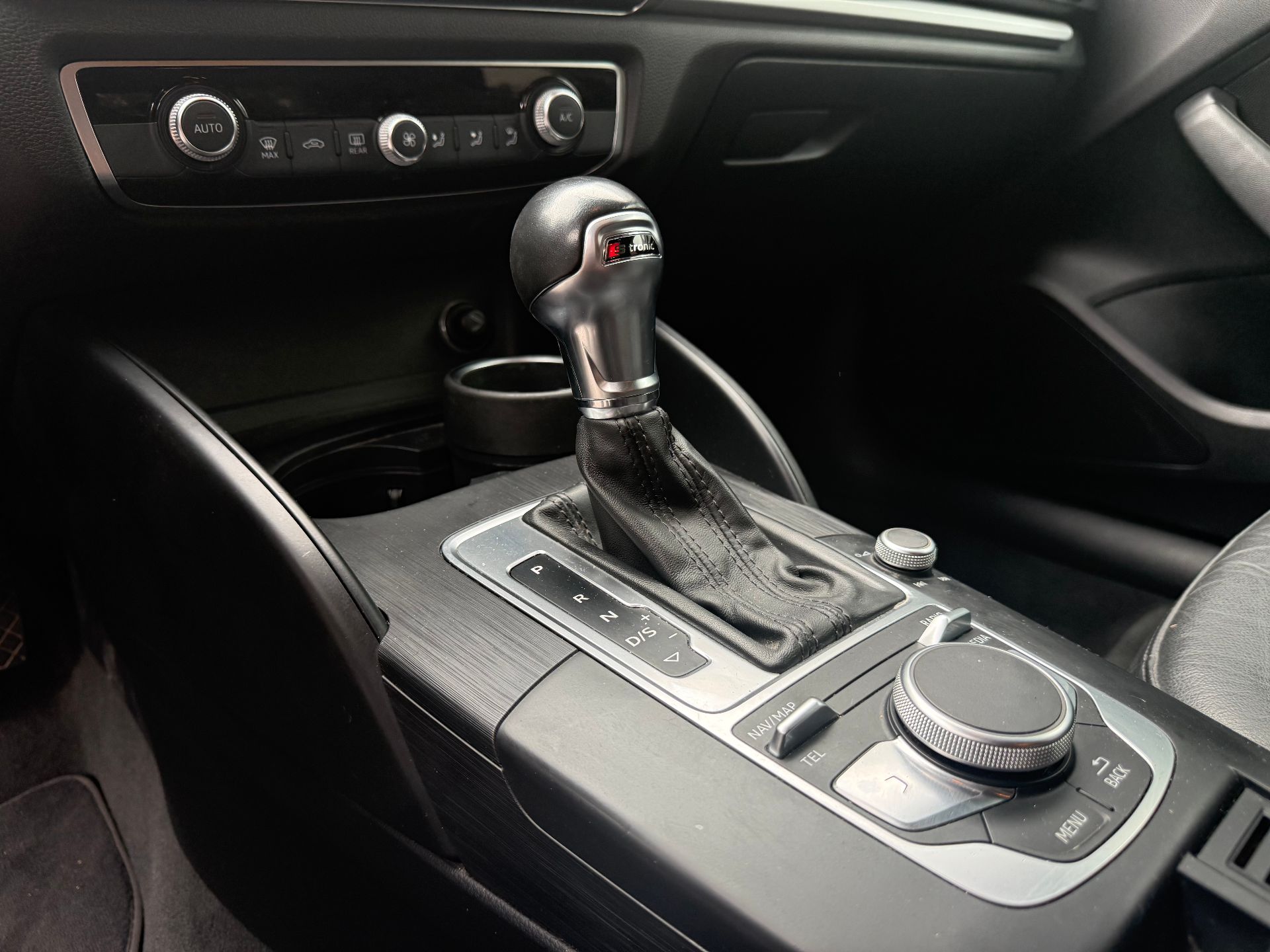 Audi A3 30TFSI 116ch Business line
