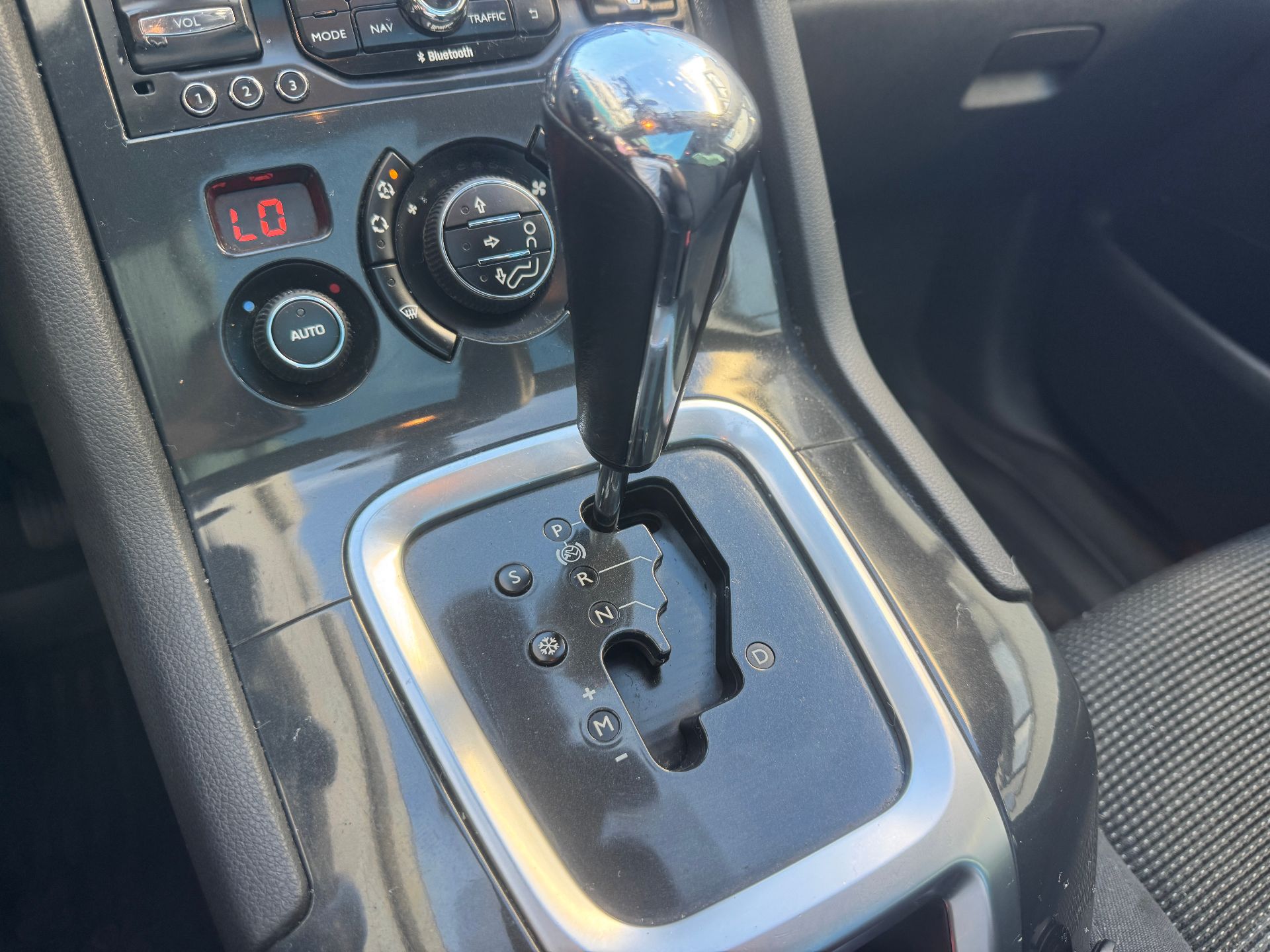 Peugeot 5008 2.0 HDI 160ch ALLURE