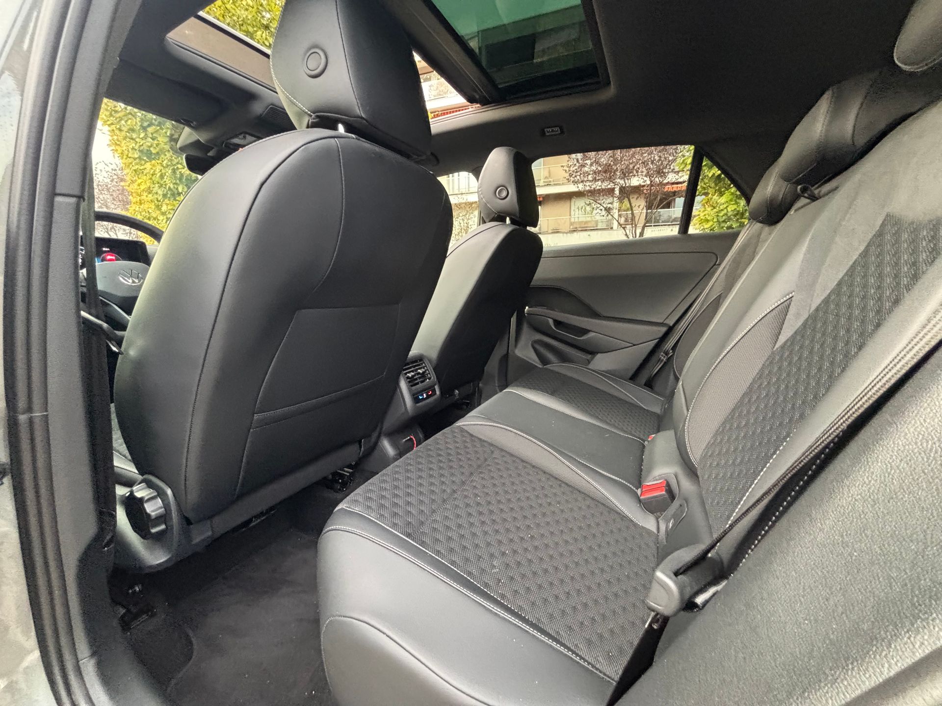 Volkswagen T-Roc 1.5 e-tsi 150ch R-line