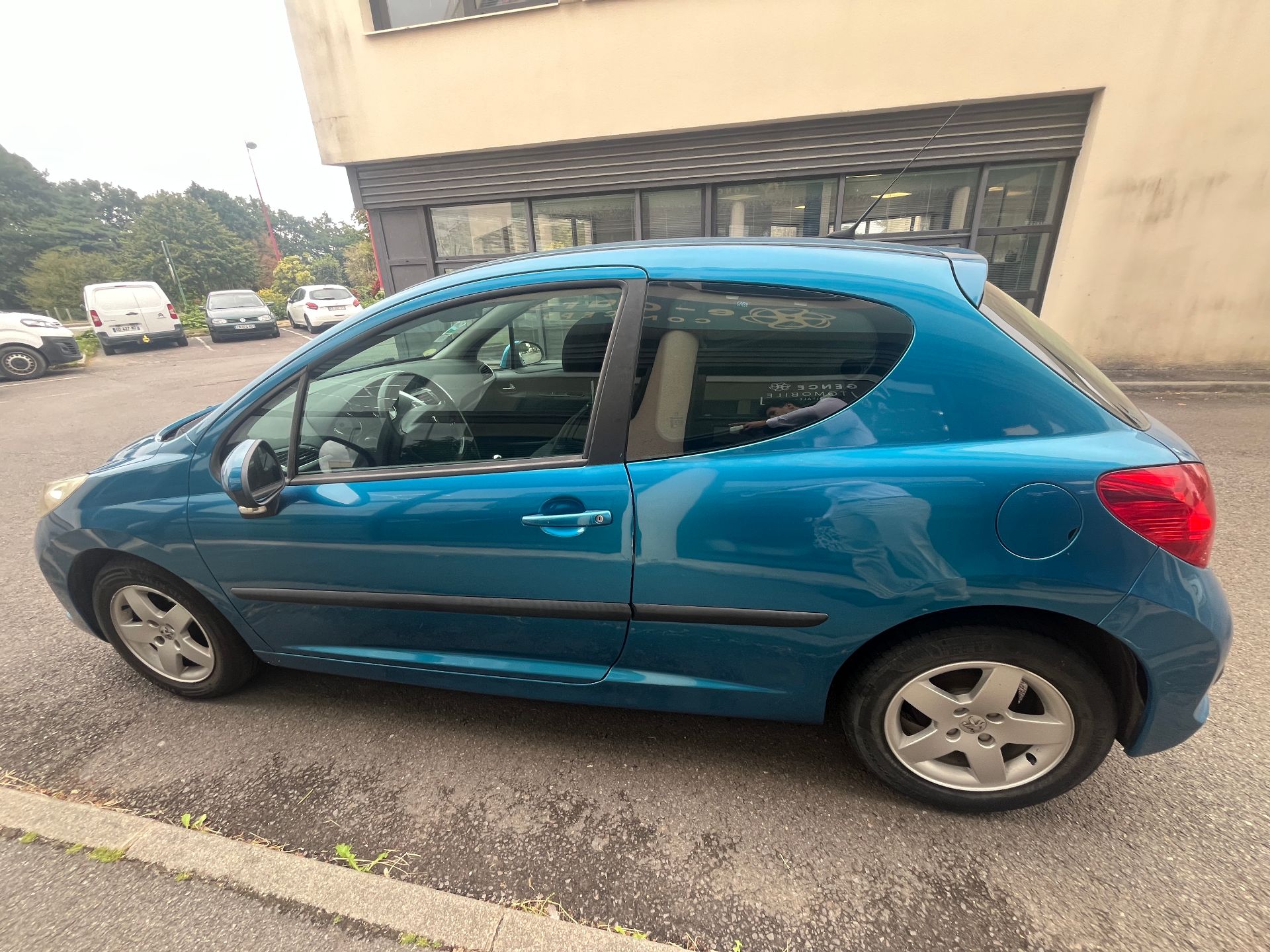 Peugeot 207 1.4 L 90ch Sport