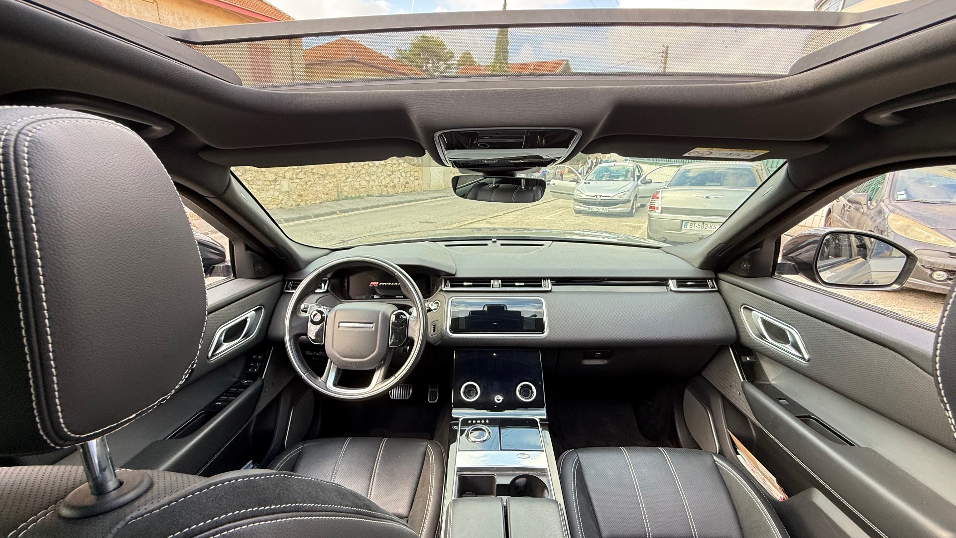 Land Rover Range Rover Velar 2.O SD4 240ch HSE R-DYNAMIC