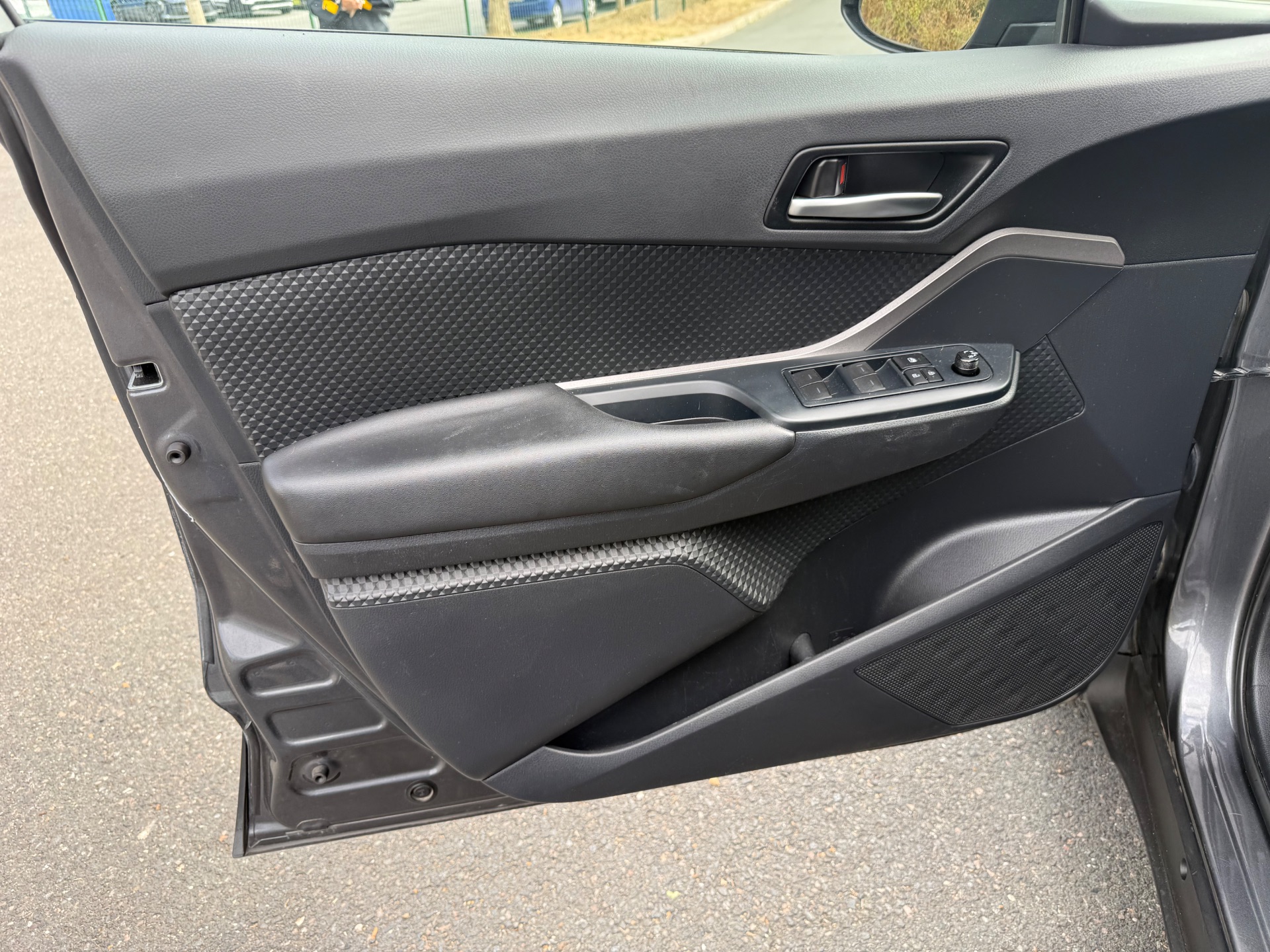 Toyota C-HR 1.8i 122ch Dynamic
