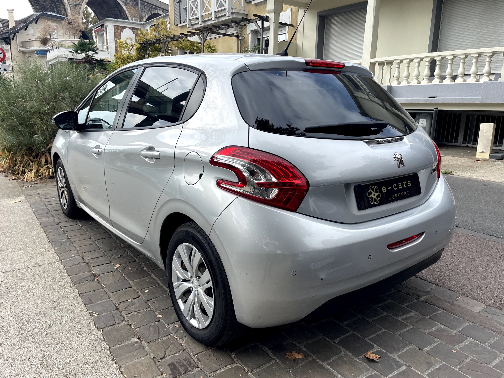 Peugeot 208 1.2 vti 82ch style