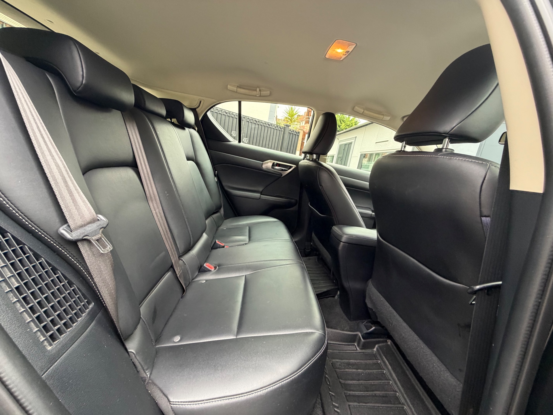Lexus CT200h 1.8 136ch luxe