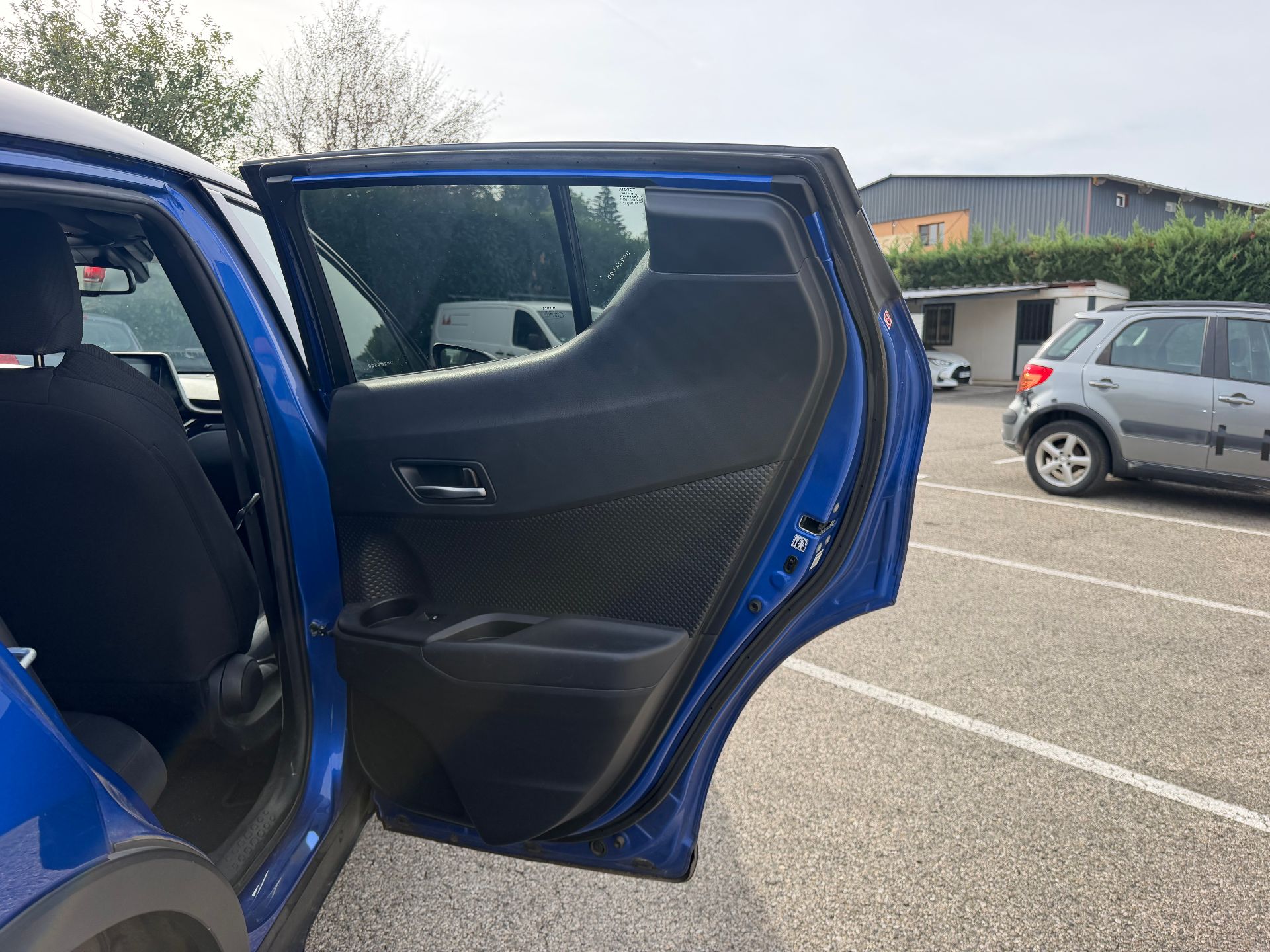 Toyota C-HR HYBRID