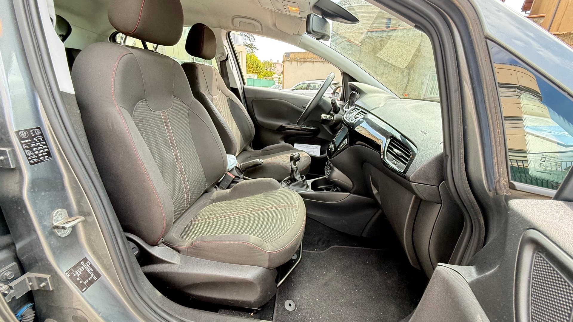 Opel Corsa 1.4i 90ch COLOR EDITION