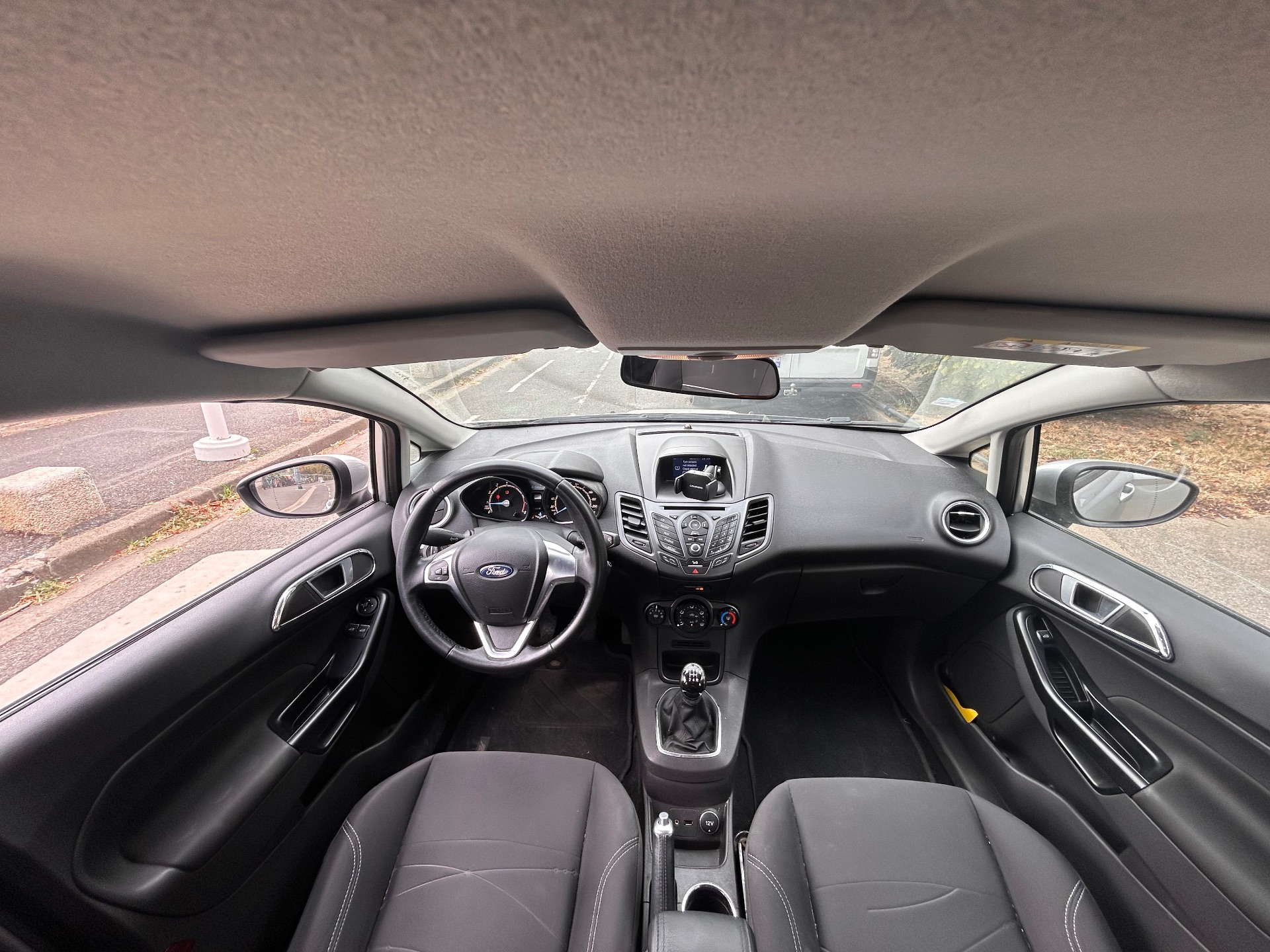Ford Fiesta 1.0 sci 80ch titanium
