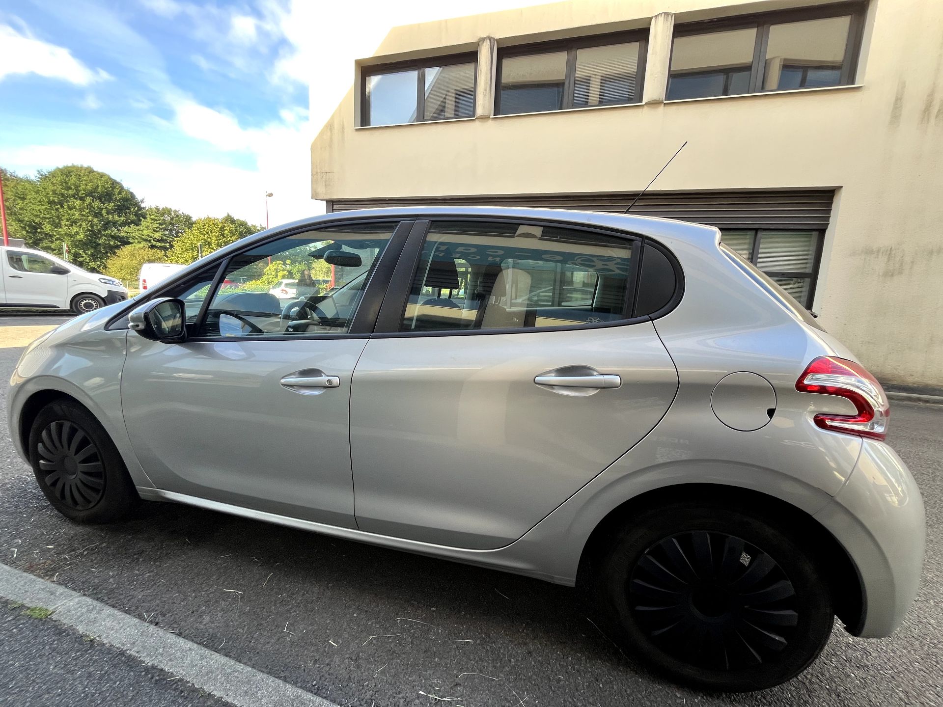 Peugeot 208 1.4L HDi 68ch