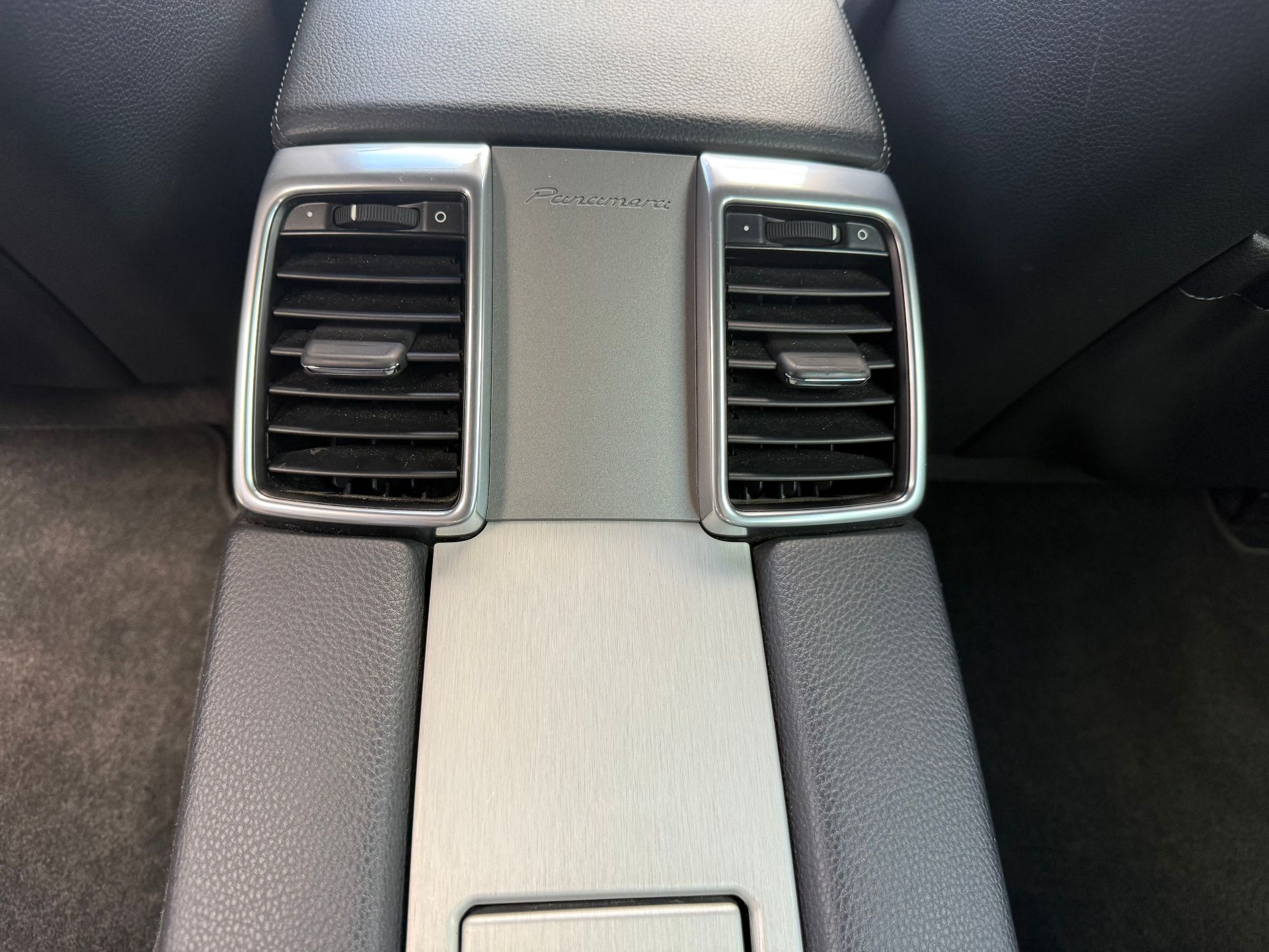 Porsche Panamera 3.6 V6 300ch