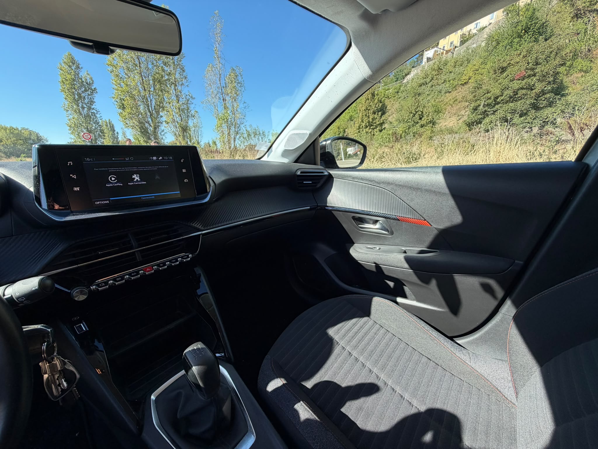 Peugeot 208 1,2 Puretech 75ch buisness