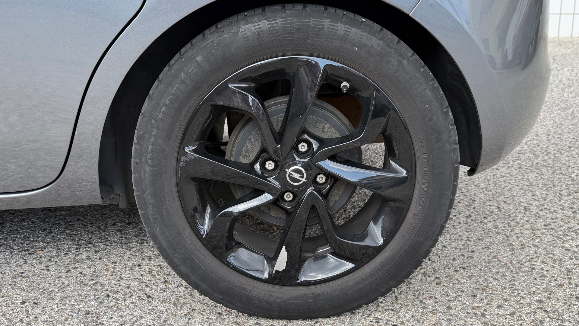 Opel Corsa 1.4i 90ch COLOR EDITION