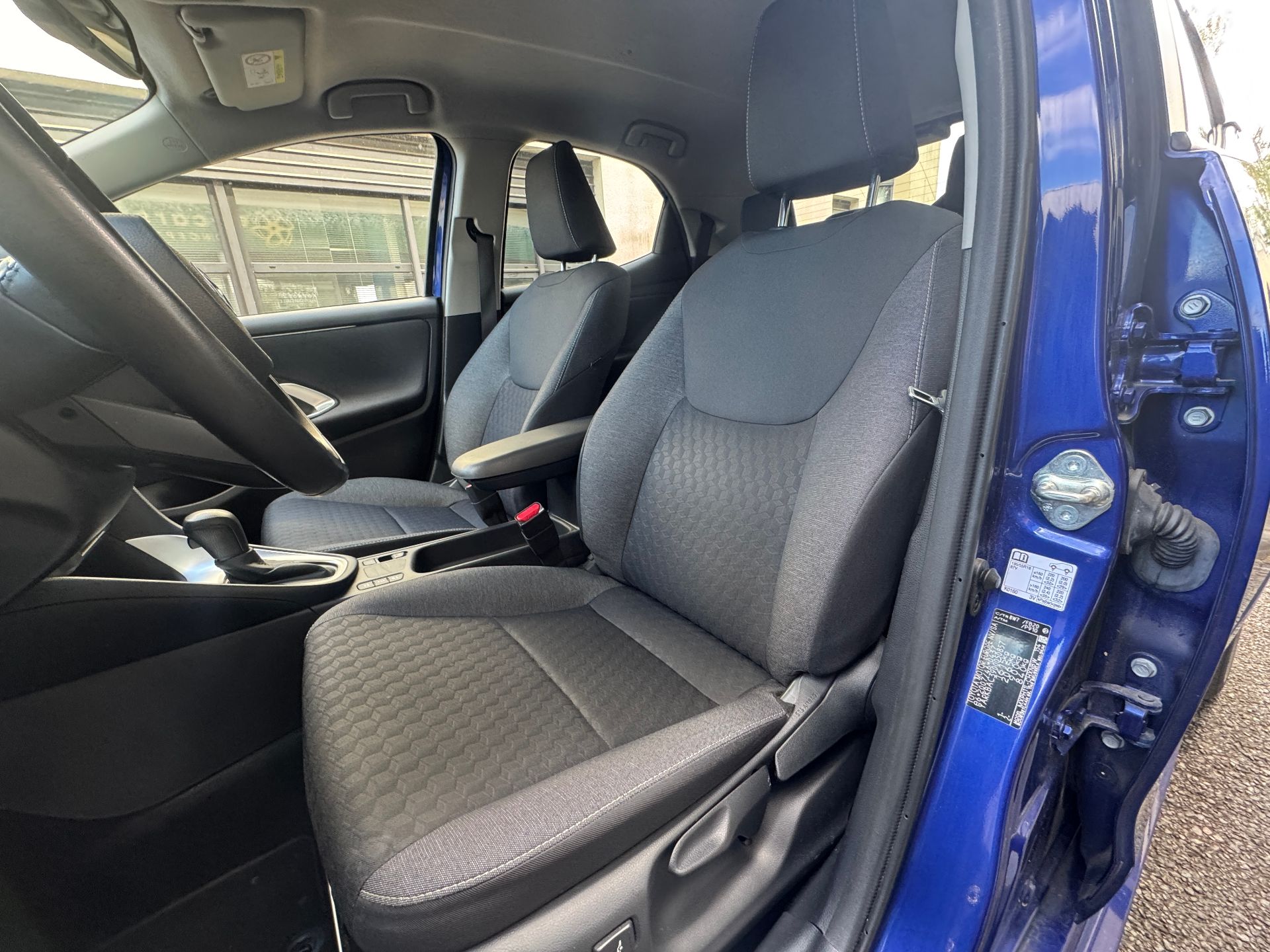 Toyota Yaris 1.5 VVTI 12V 116 HSD Hybrid E-CVT 92ch DESIGN PACK