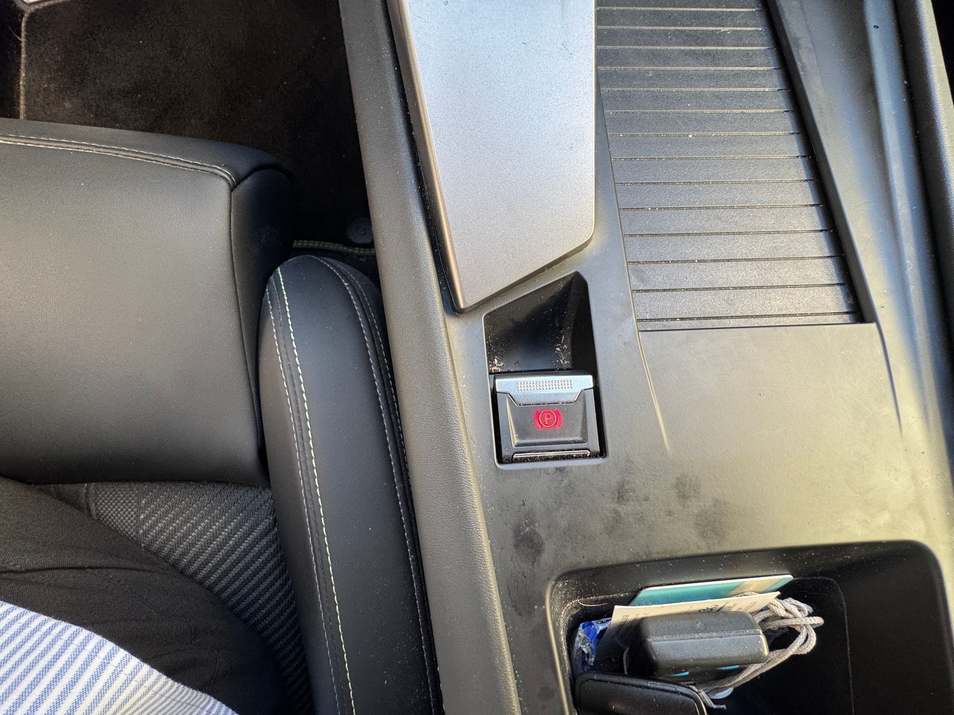 Peugeot 308 SW 1.2 HYBRID 136ch GT LINE