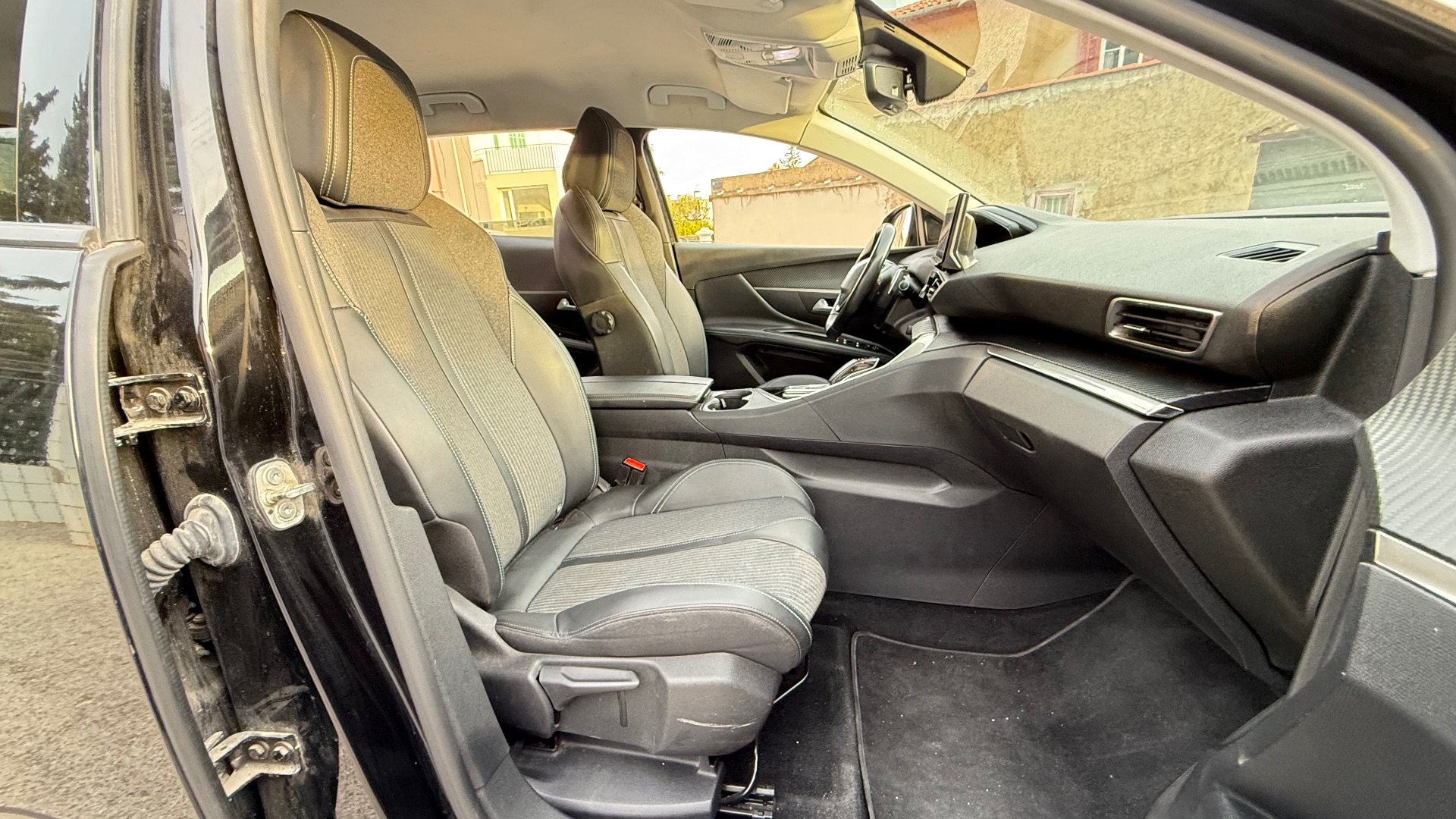 Peugeot 3008 1.6 HYBRID RECHARGEABLE e-EAT8 225ch ALLURE
