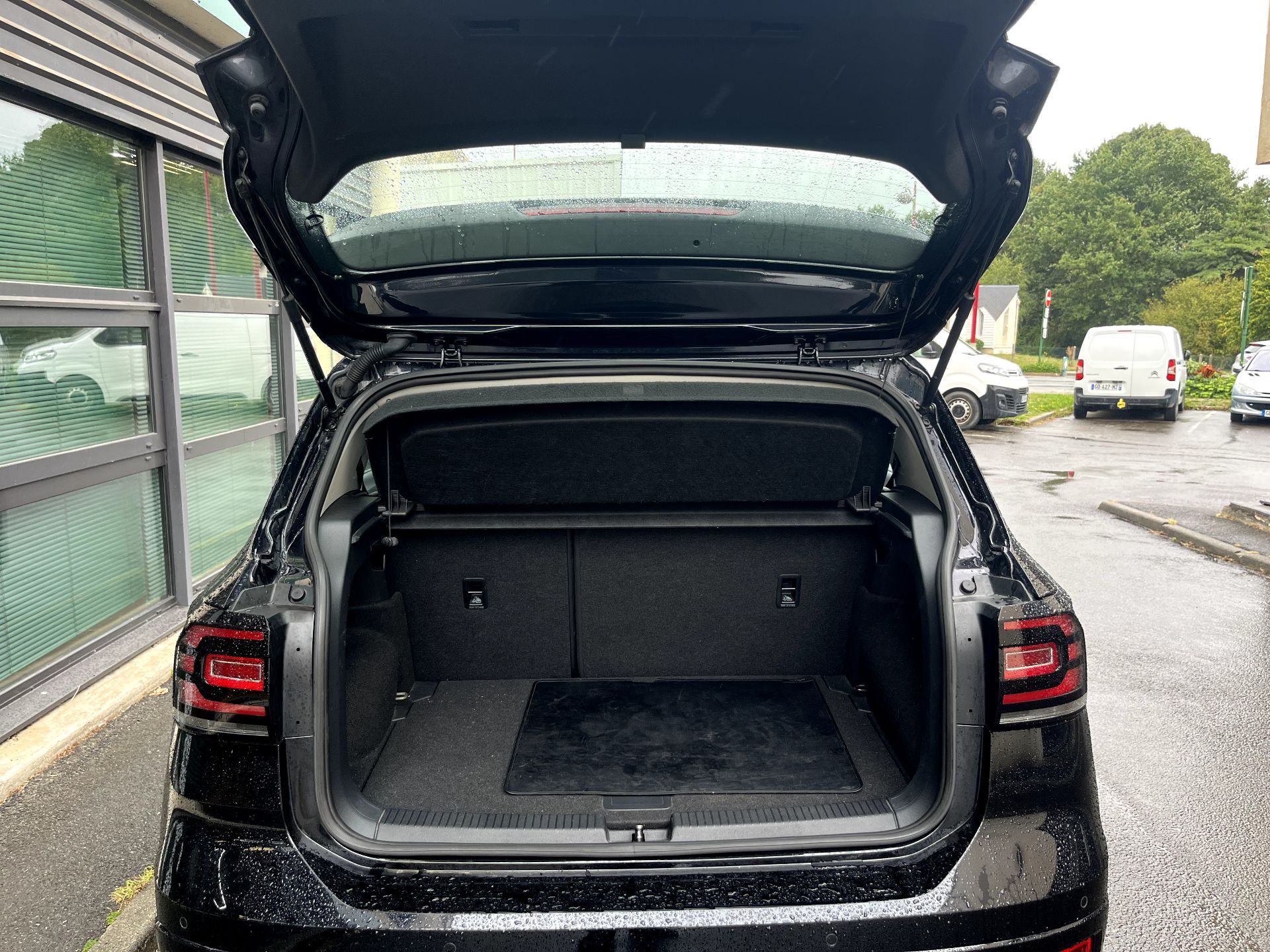volkswagen T-Cross 110CH 110ch R-Line Tech