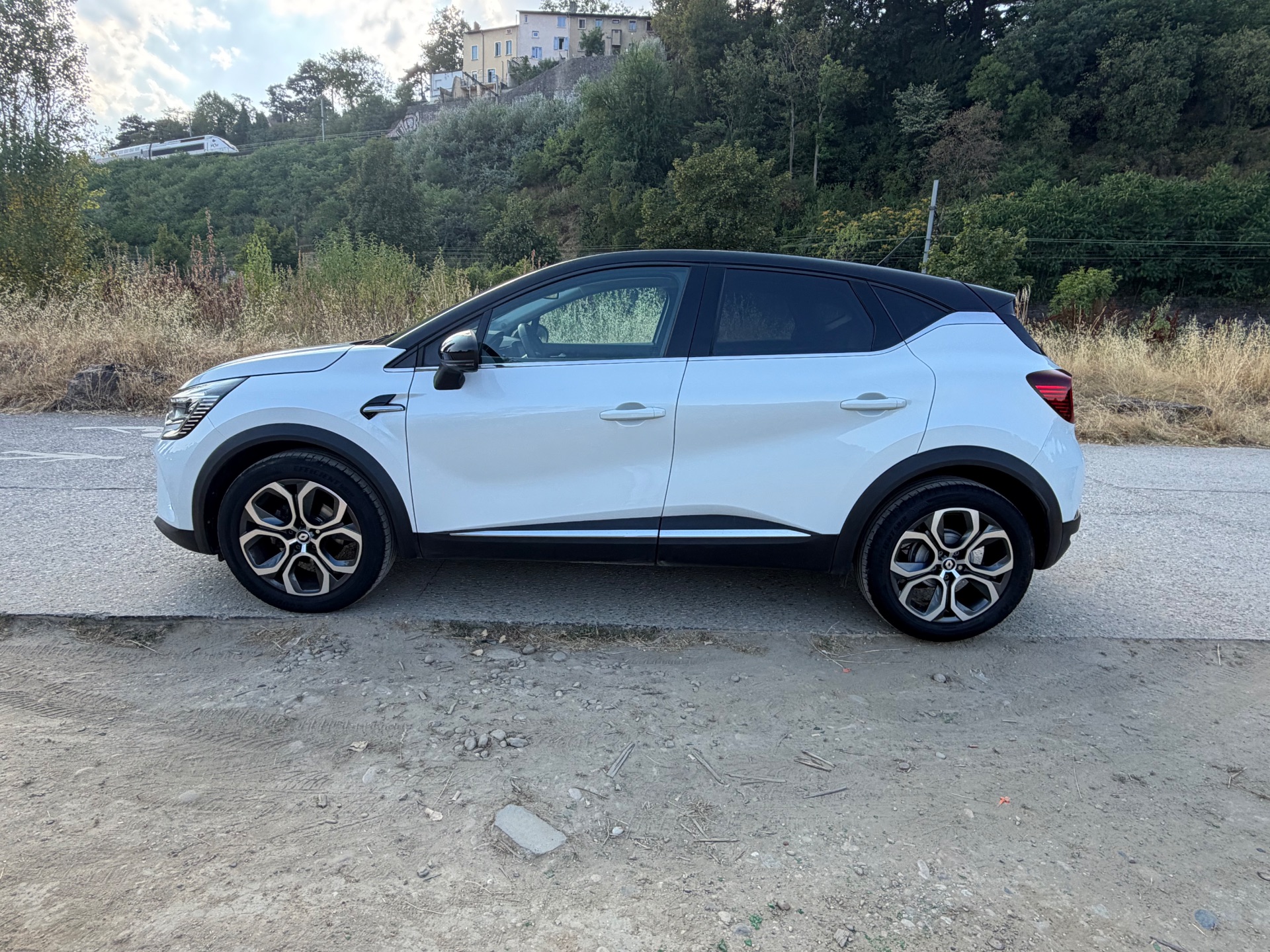 Captur blanc nacre 2022