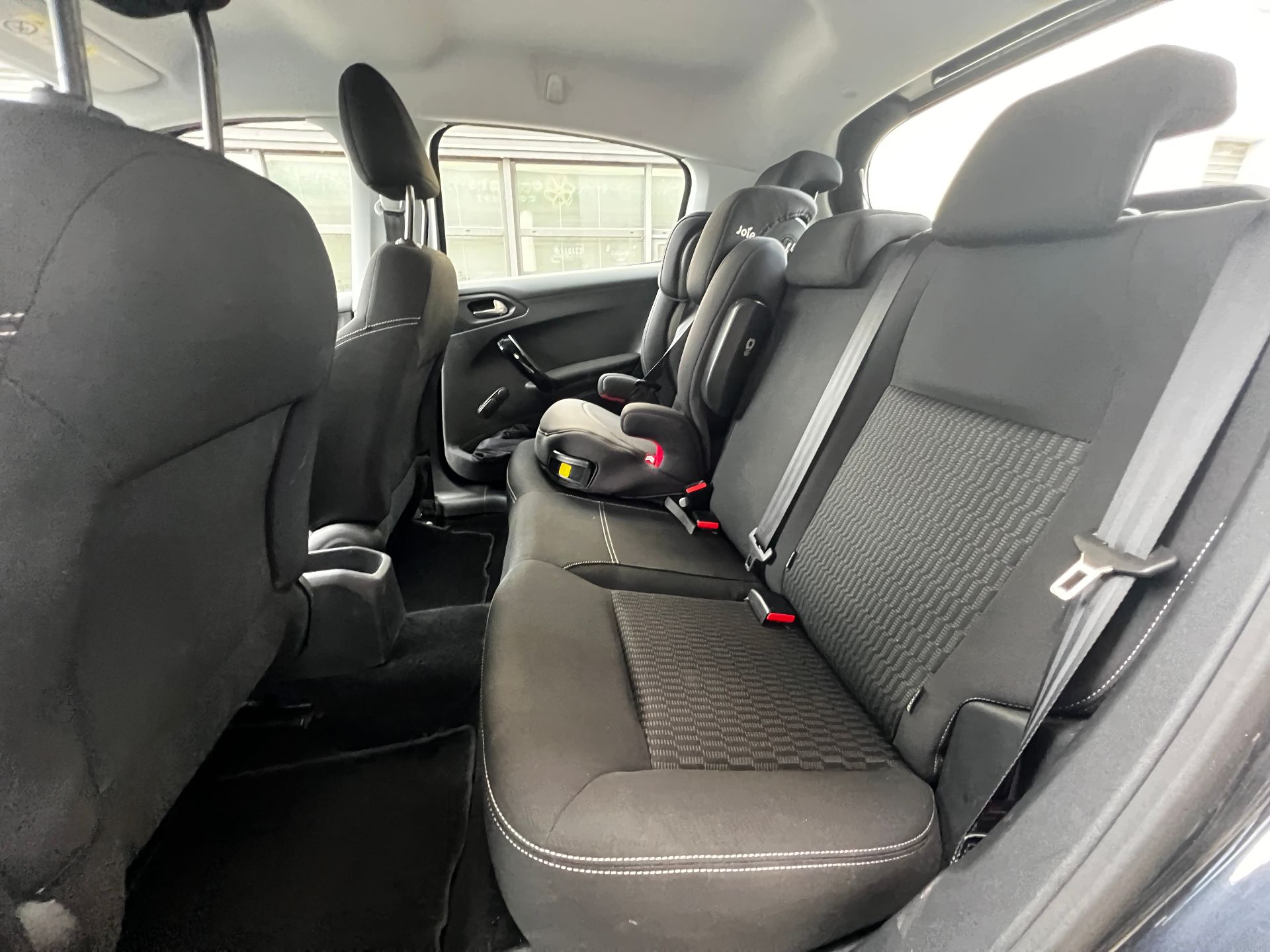 Peugoet 208 1.2 Pure tech 82ch ACTIVE