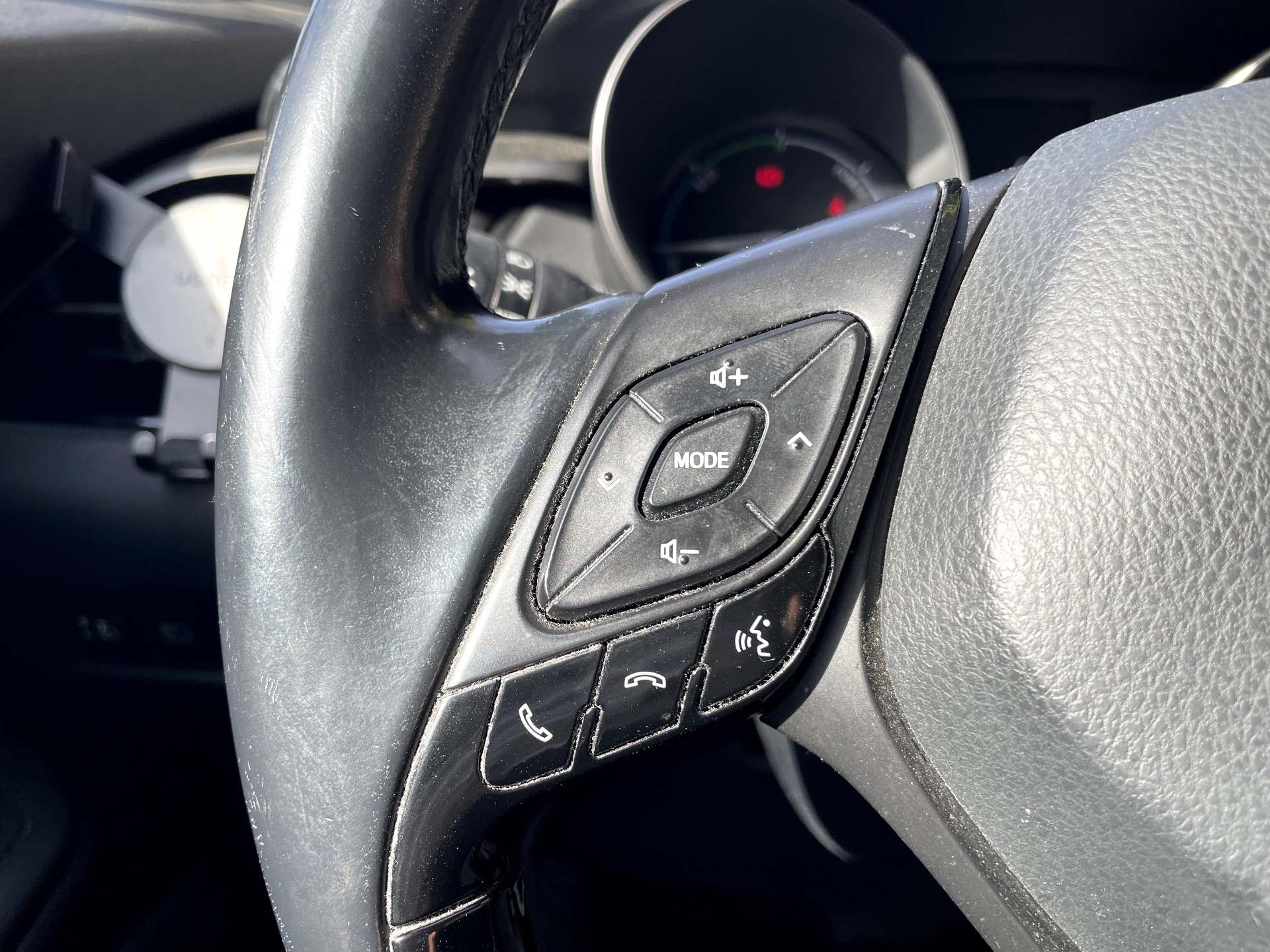 Toyota C-HR 1.8 VVT-i 16V 122ch DYNAMIC BUSINESS