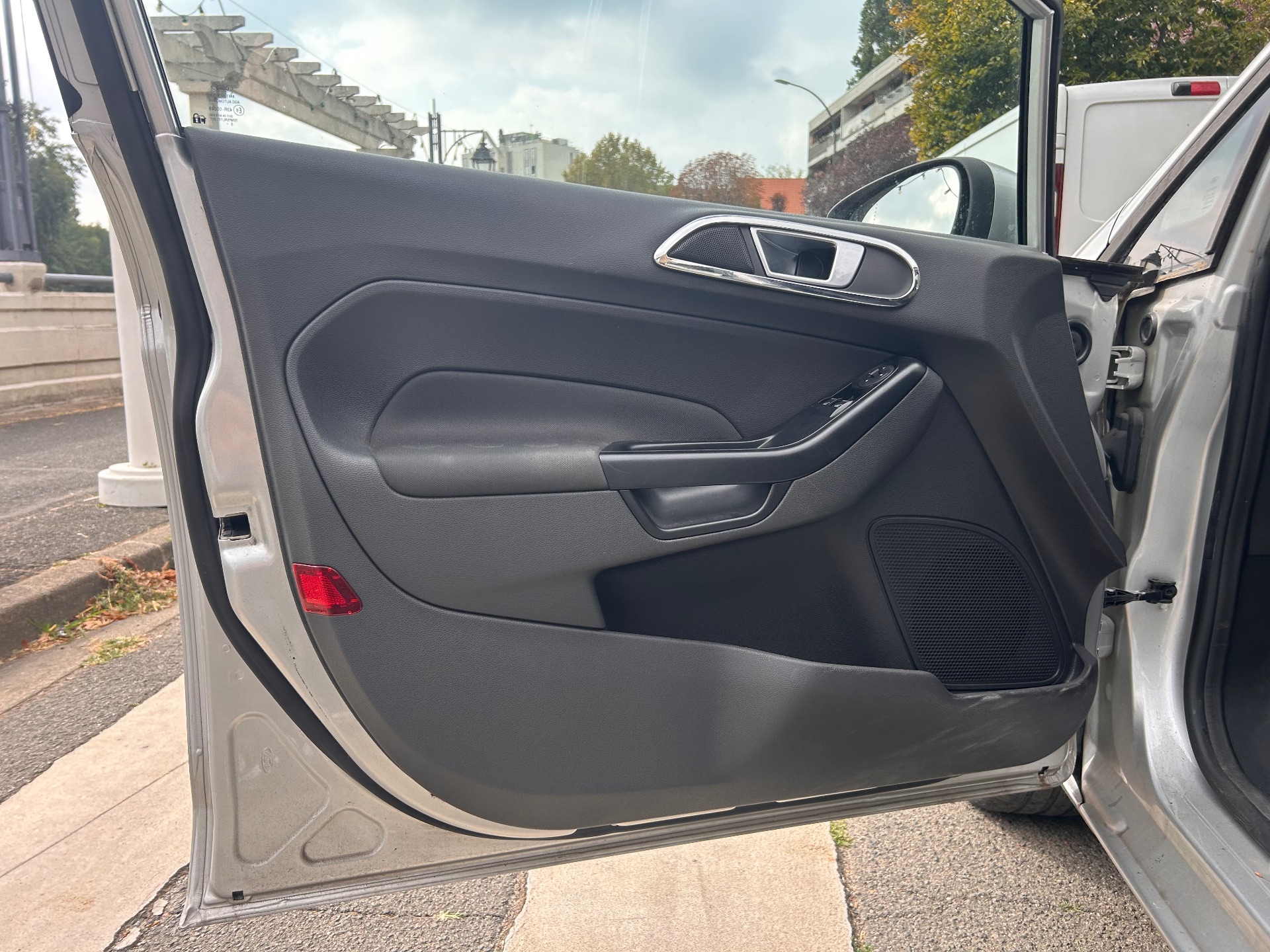 Ford Fiesta 1.0 sci 80ch titanium