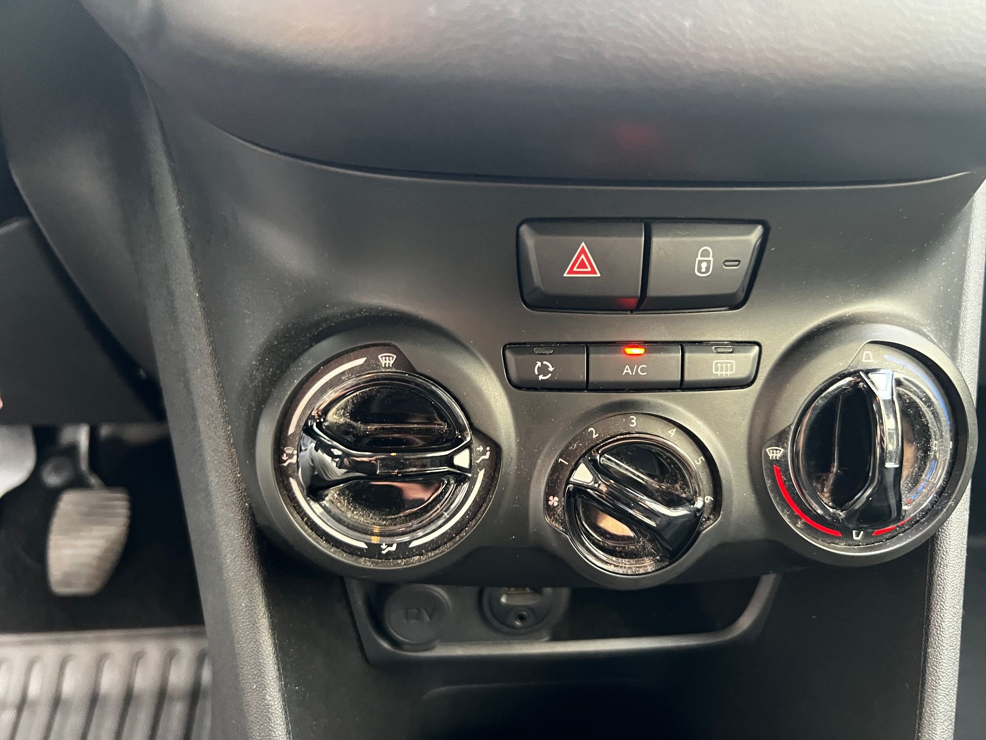 Peugoet 208 1.2 Pure tech 82ch ACTIVE