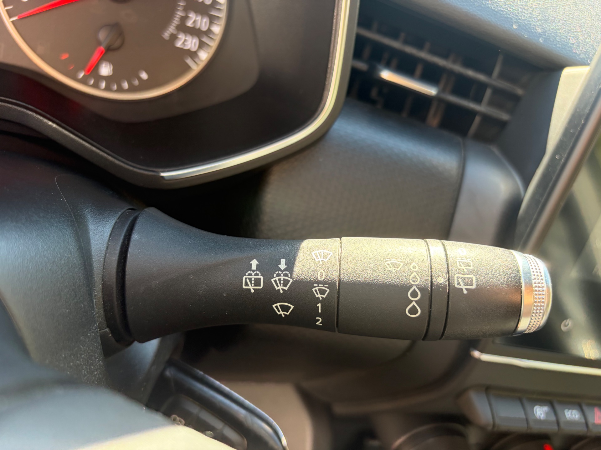 RENAULT CLIO 1,0TCE 100ch BUISNESS