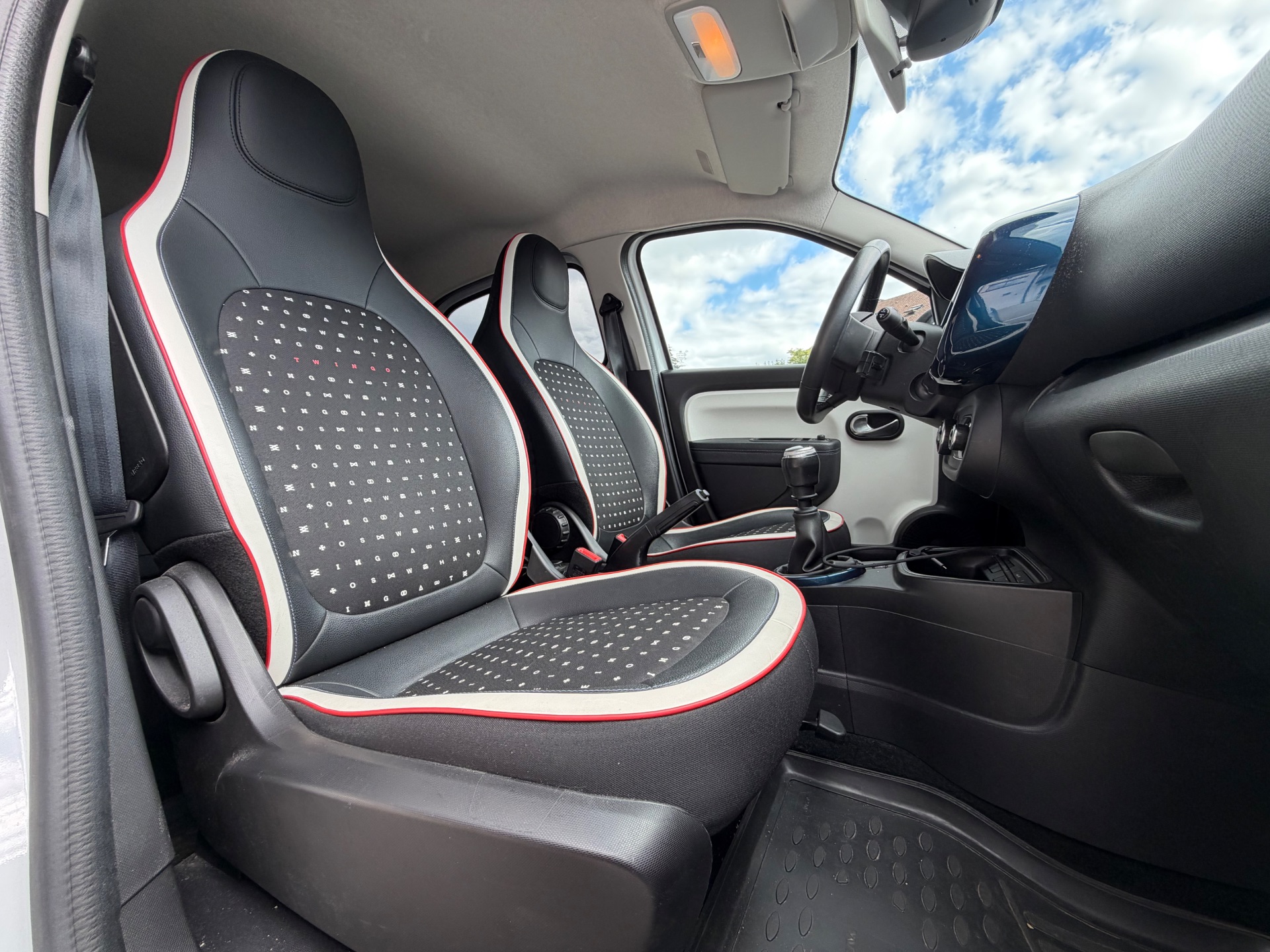Renault Twingo 0.9 TCE 95ch SIGNATURE