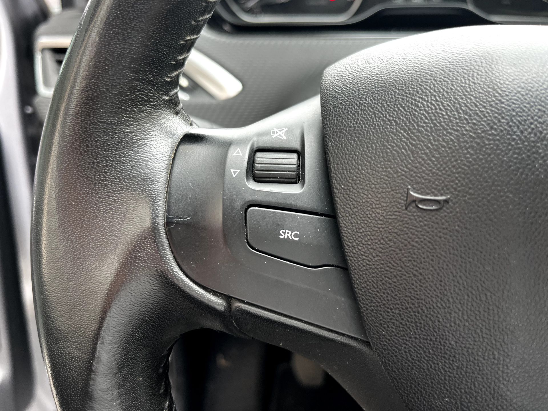Peugeot 2008 1.6 BLUEHDI 75ch ACTIVE