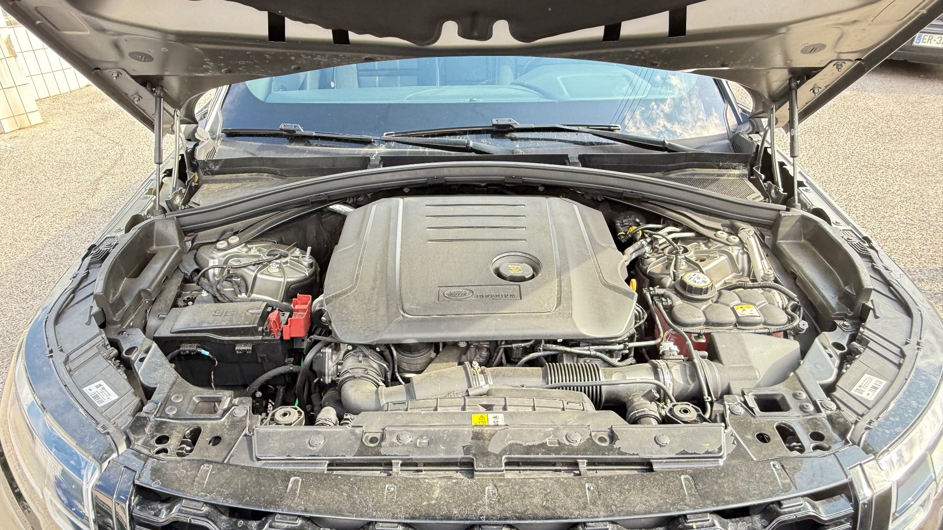Land Rover Range Rover Velar 2.O SD4 240ch HSE R-DYNAMIC