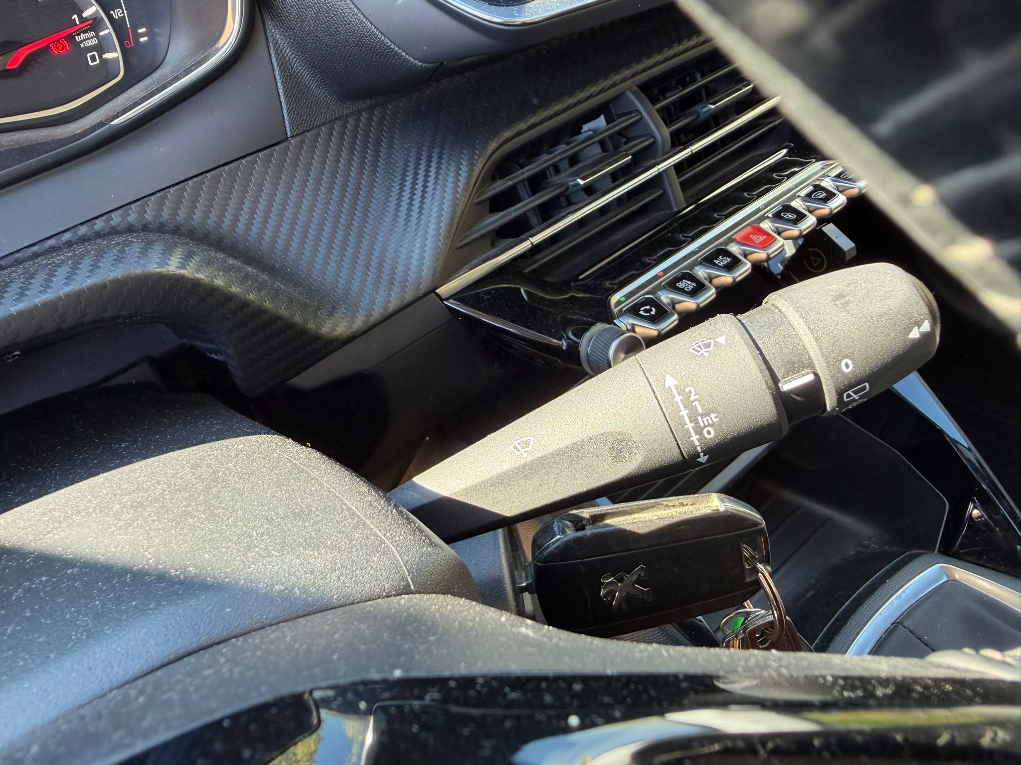 Peugeot 208 1,2 Puretech 75ch buisness