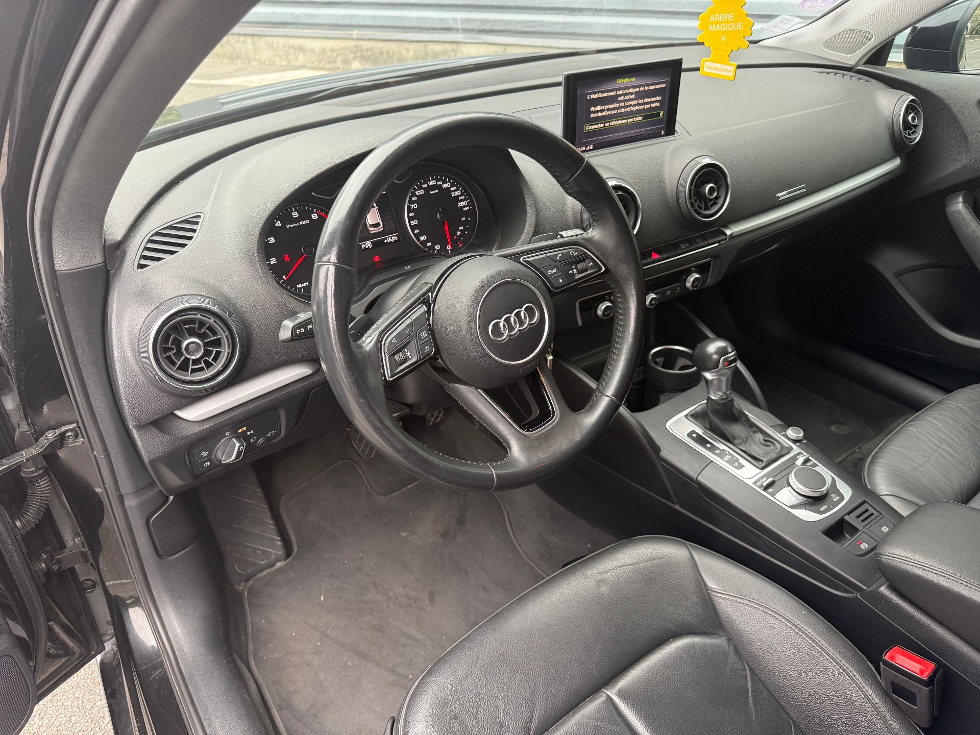 Audi A3 30TFSI 116ch Business line