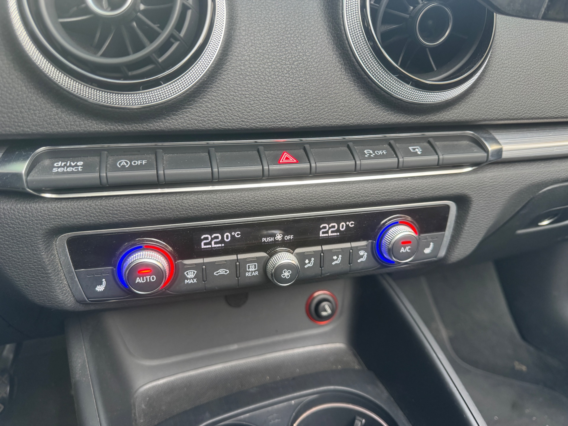 Audi A3 2.0 TDI 150ch AMBITION