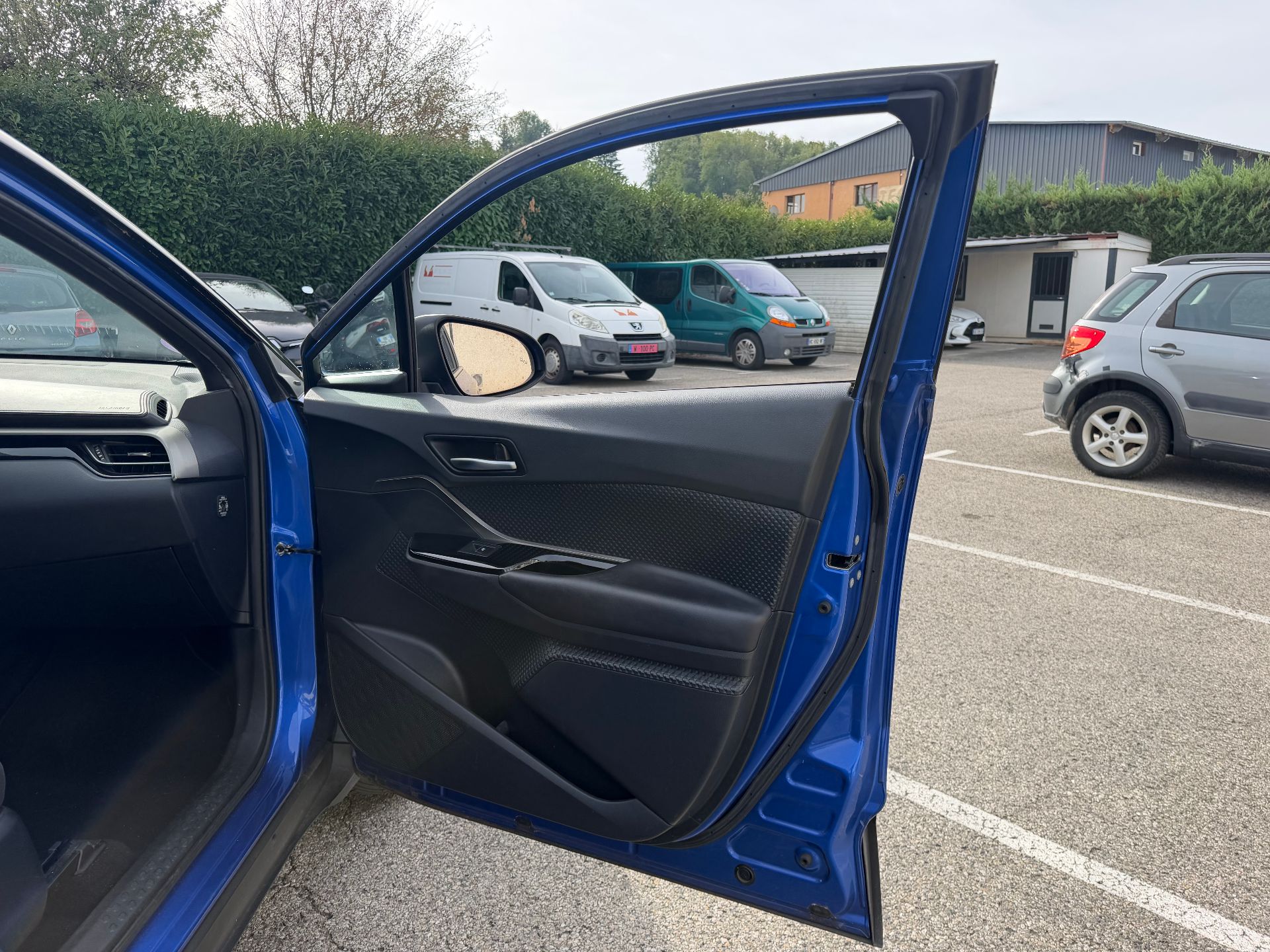 Toyota C-HR HYBRID