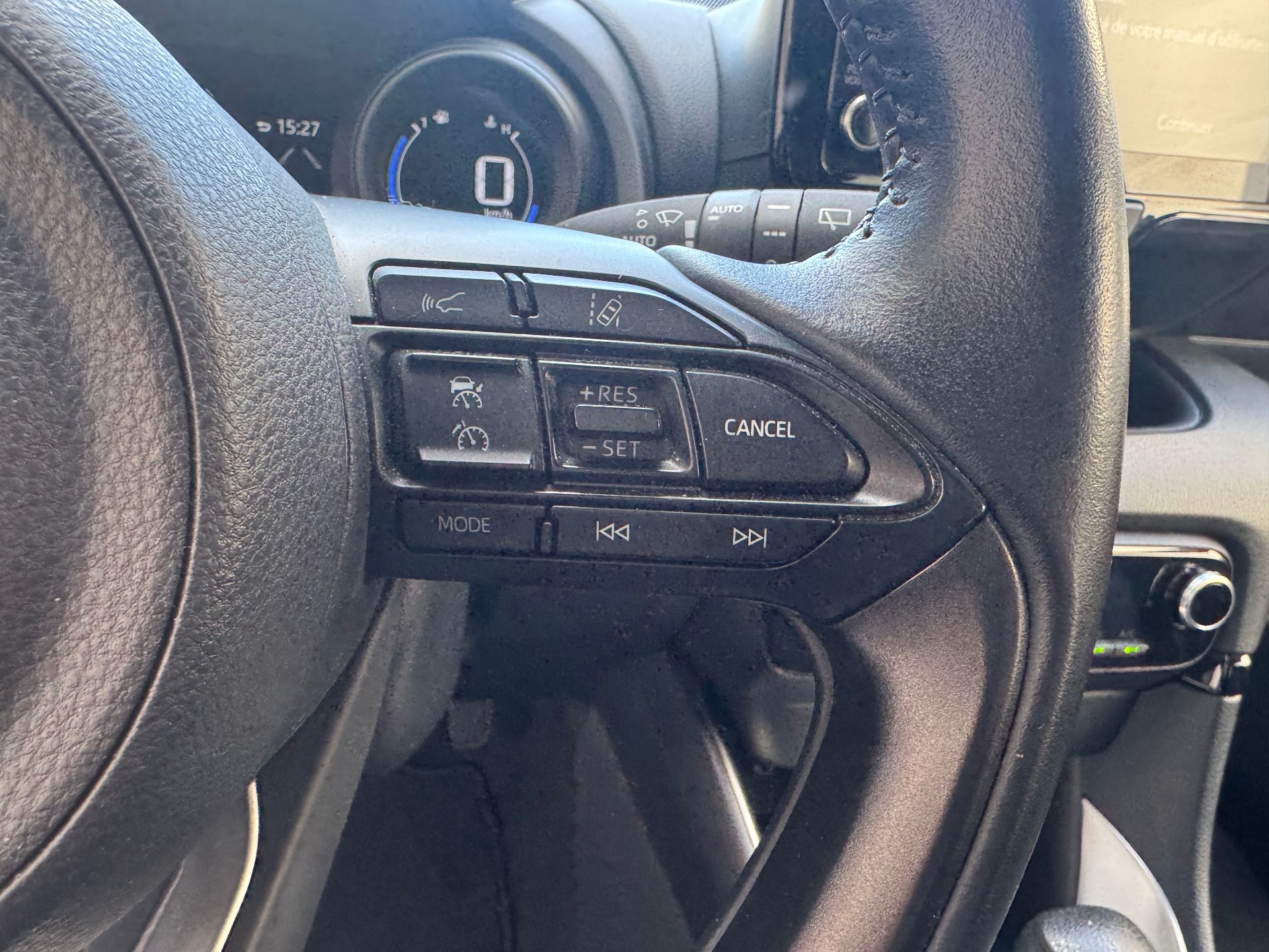 Toyota Yaris 1.5 VVTI 12V 116 HSD Hybrid E-CVT 92ch DESIGN PACK