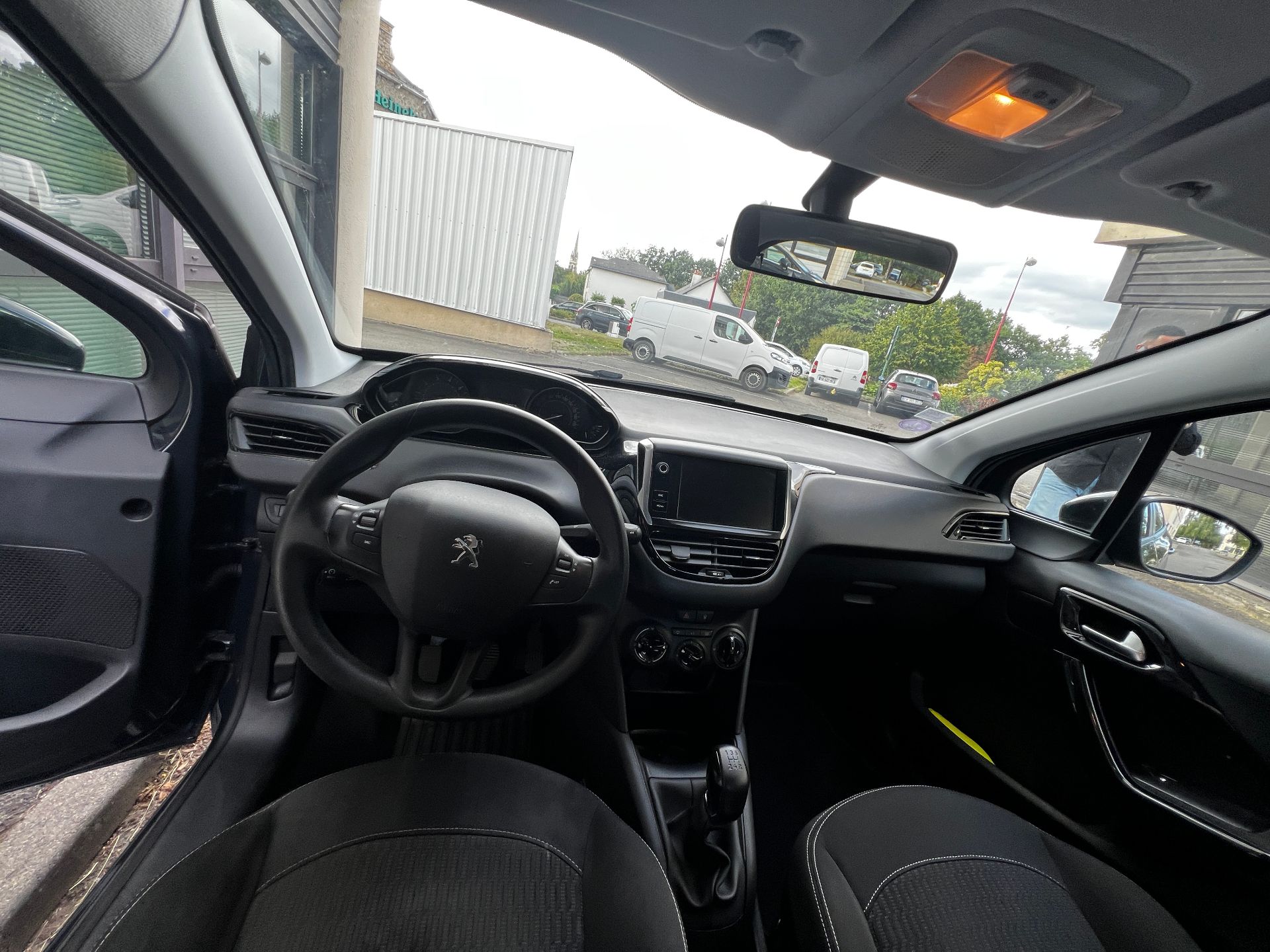 Peugoet 208 1.2 Pure tech 82ch ACTIVE