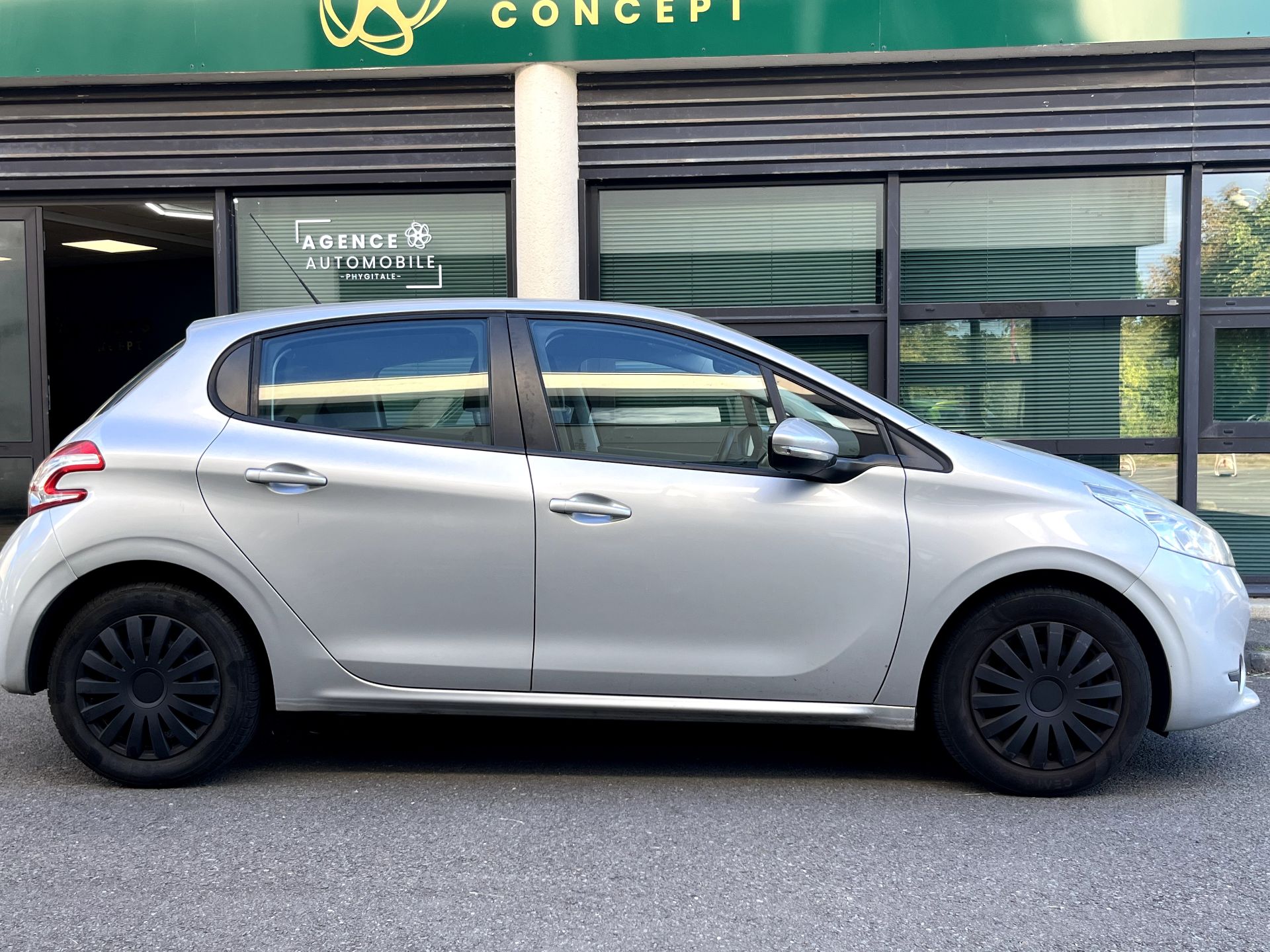 Peugeot 208 1.4L HDi 68ch