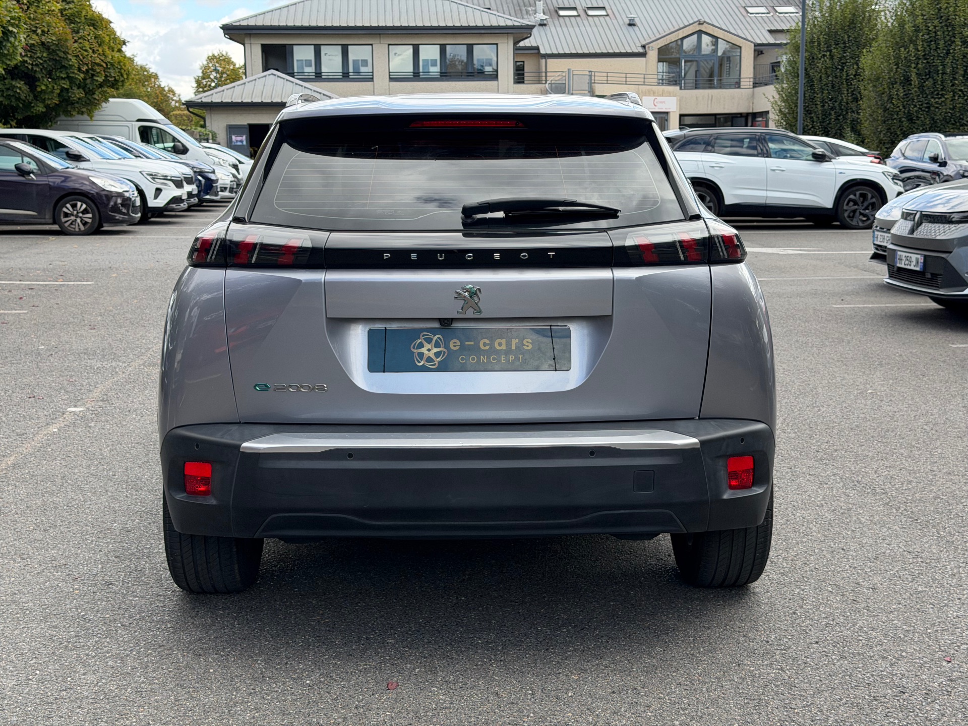 Peugeot 2008 5HB e-2008 100kW 136 cv Boîte auto 136ch ALLURE