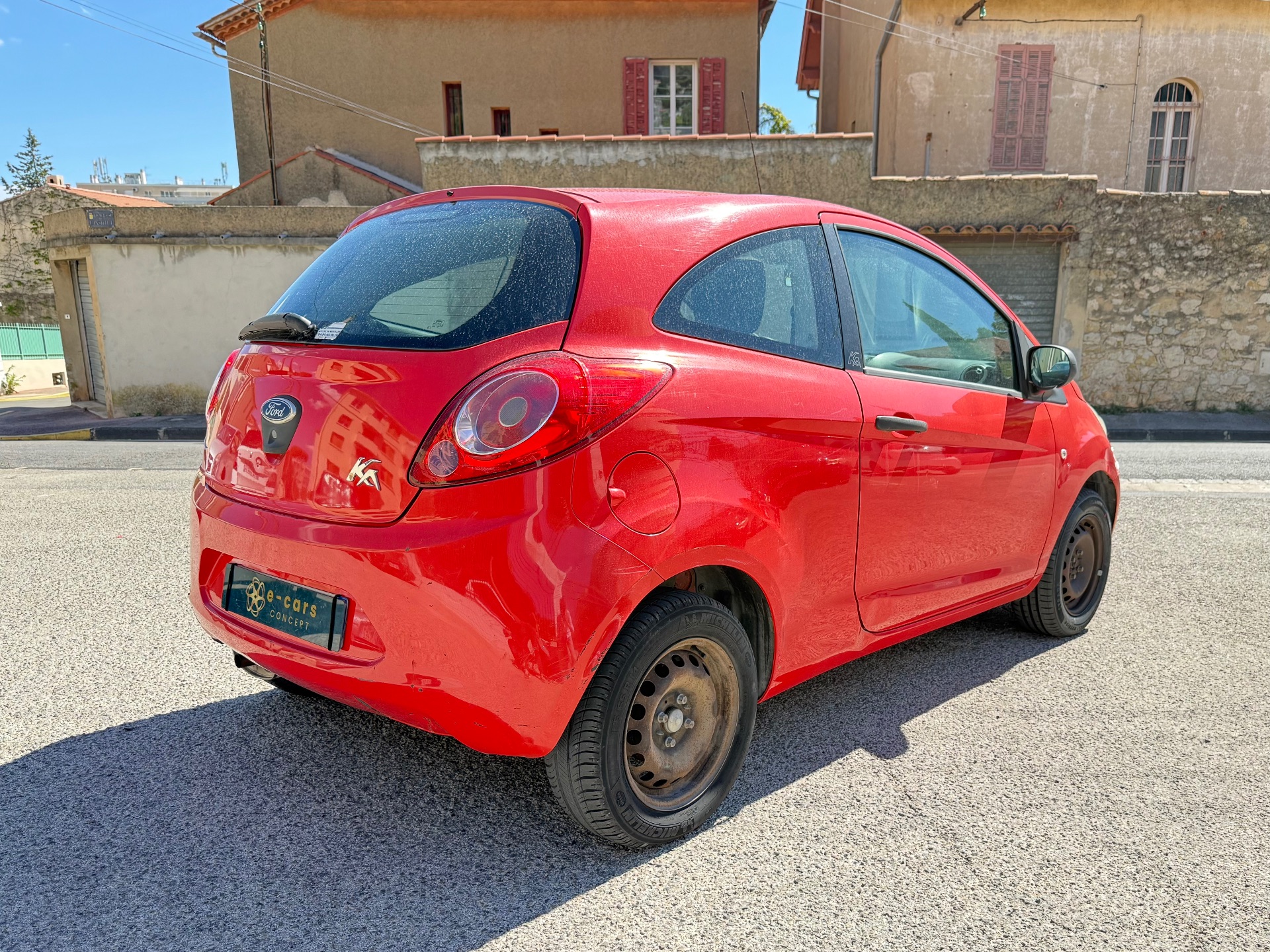 Ford Ka 1.2 ESSENCE 69ch TITANIUM