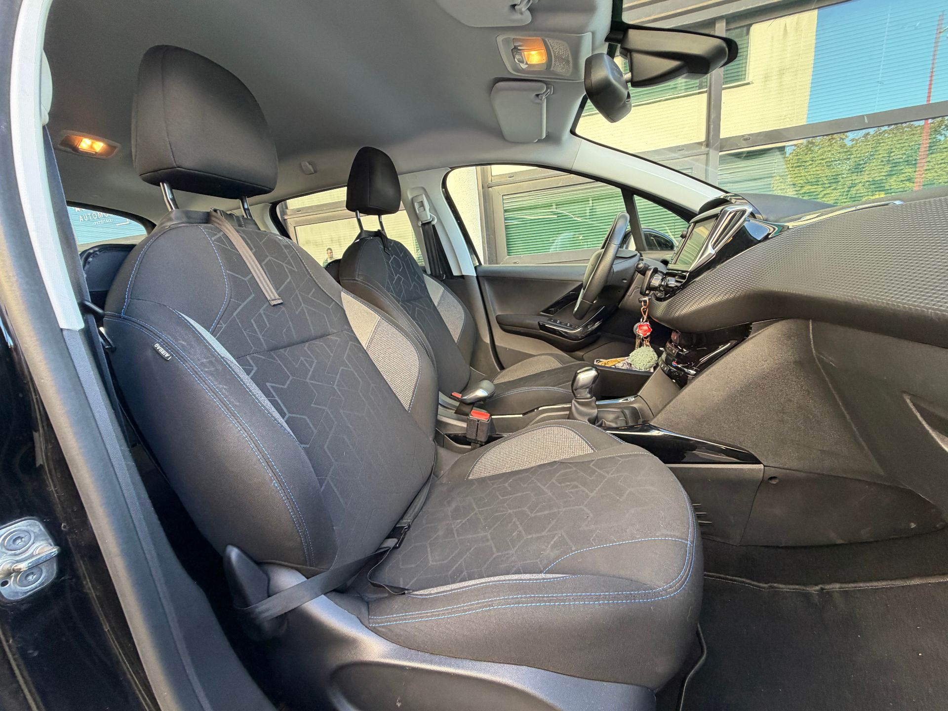 Peugeot 2008 1.2 VTI 82ch SIGNATURE