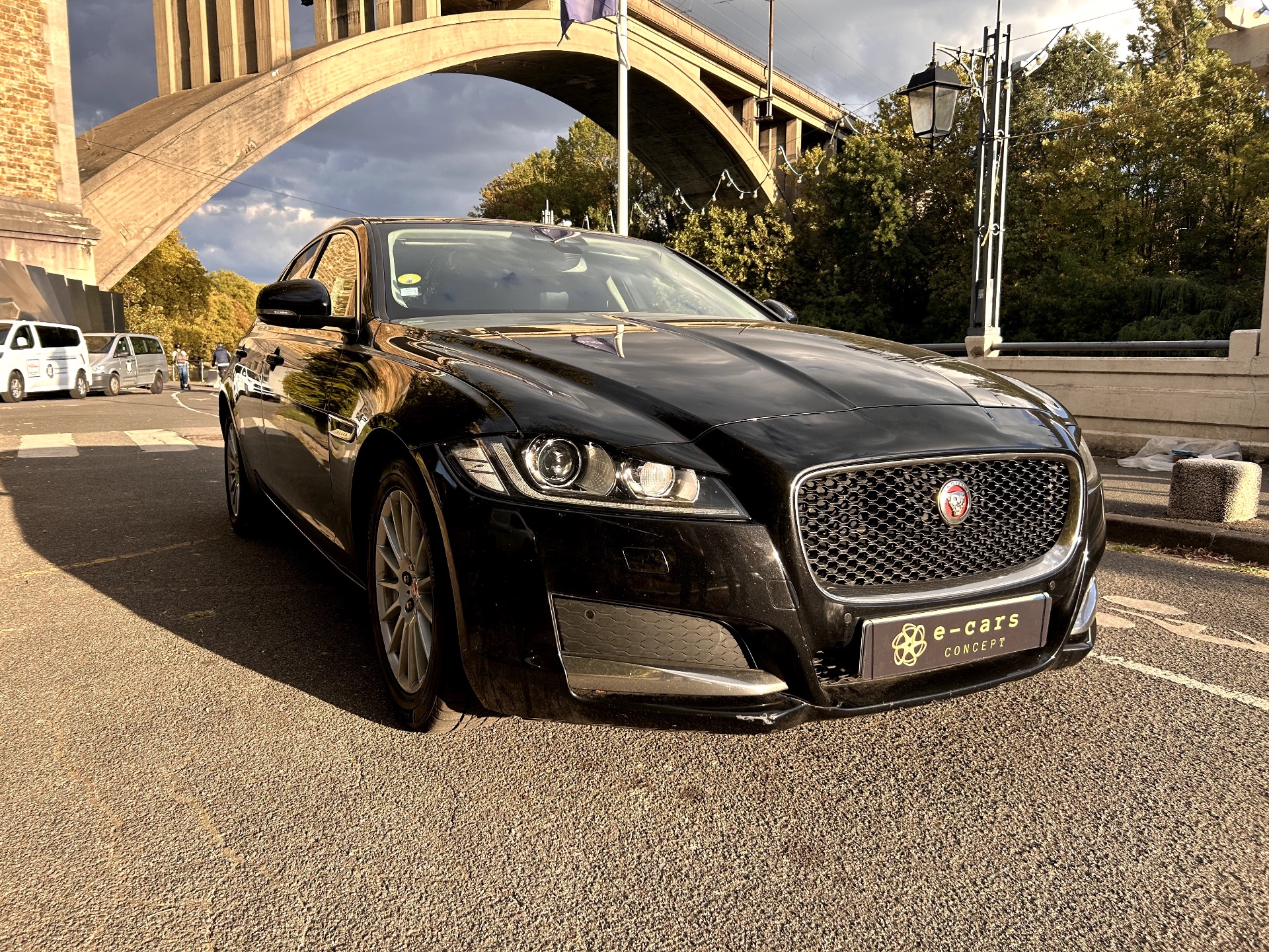 Jaguar XF 2.0 163ch performance buisness