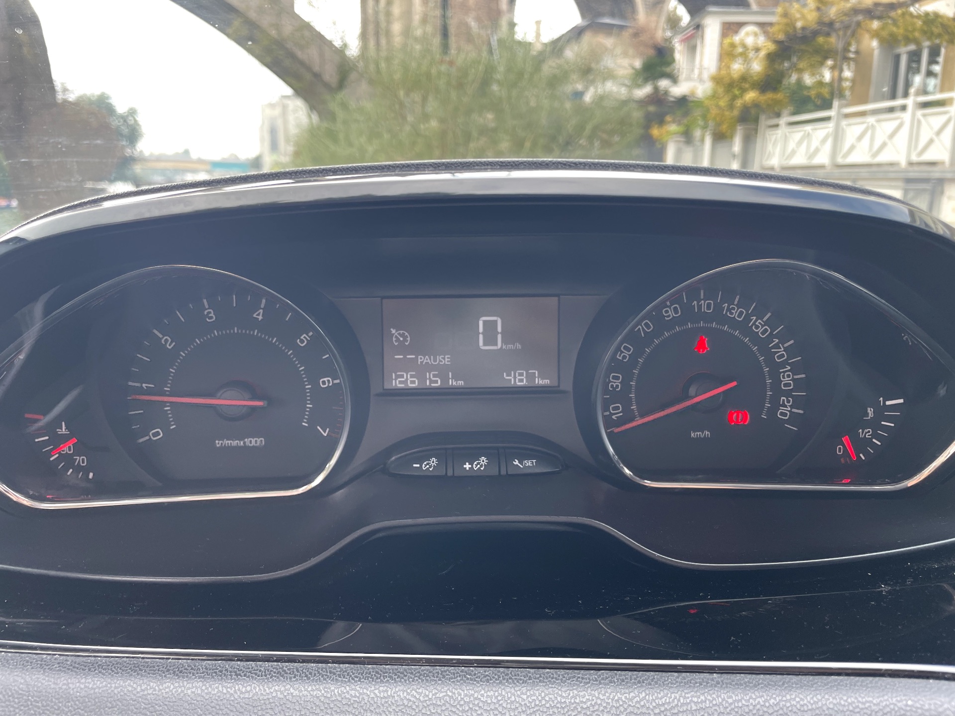 Peugeot 208 1.2 vti 82ch style