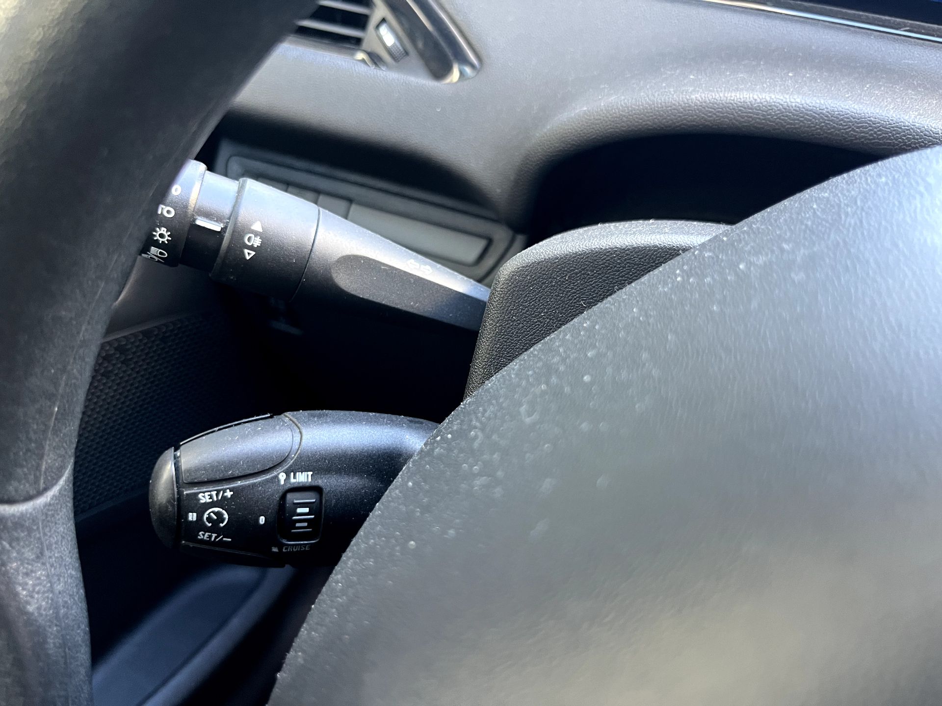 Peugeot 208 1.4L HDi 68ch