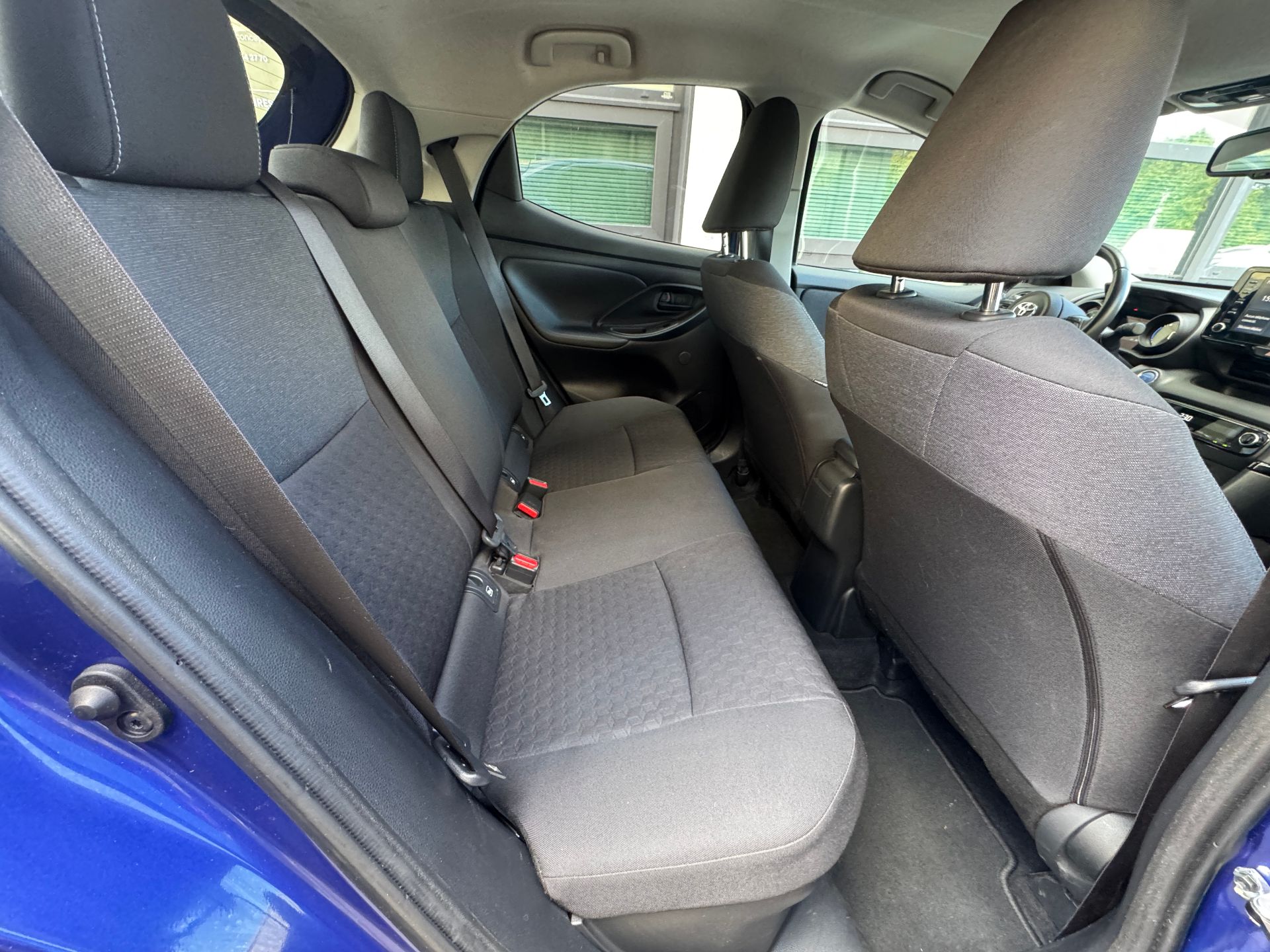 Toyota Yaris 1.5 VVTI 12V 116 HSD Hybrid E-CVT 92ch DESIGN PACK