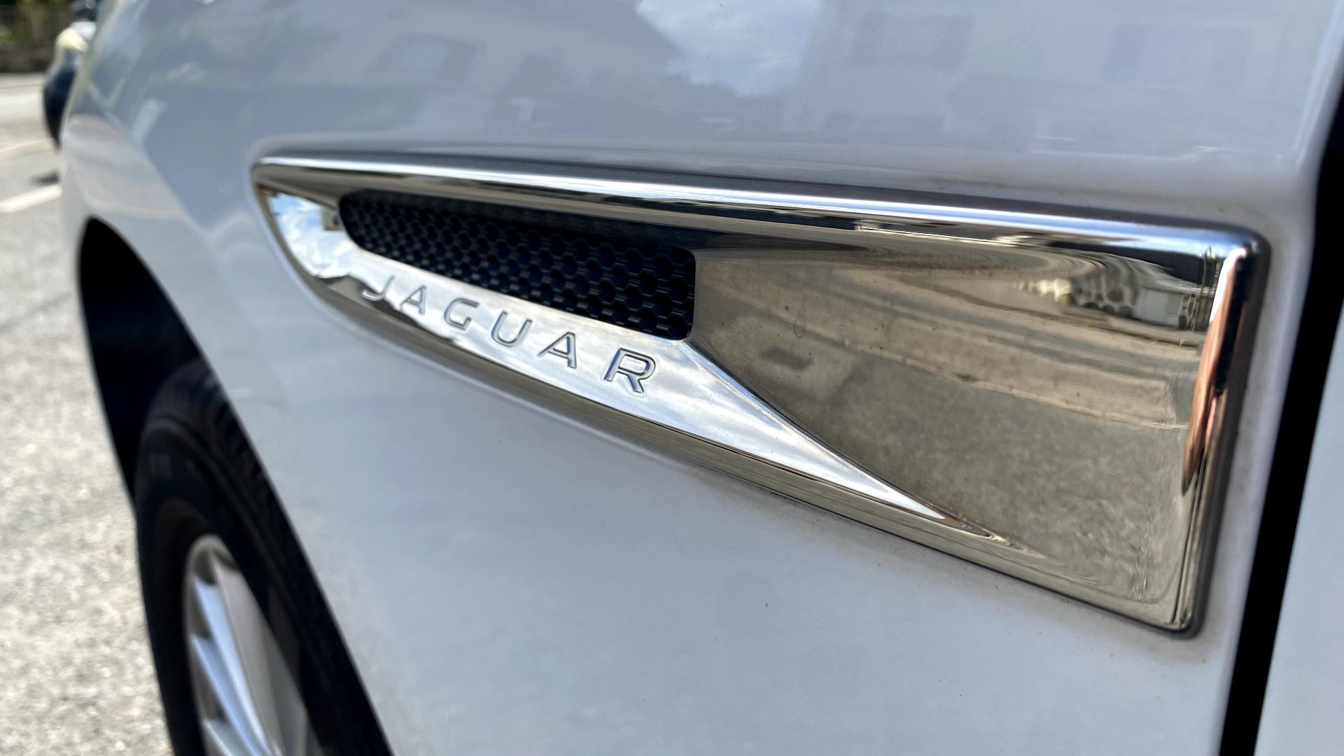 Jaguar F-Pace 2.0D 180ch Pure 4×4