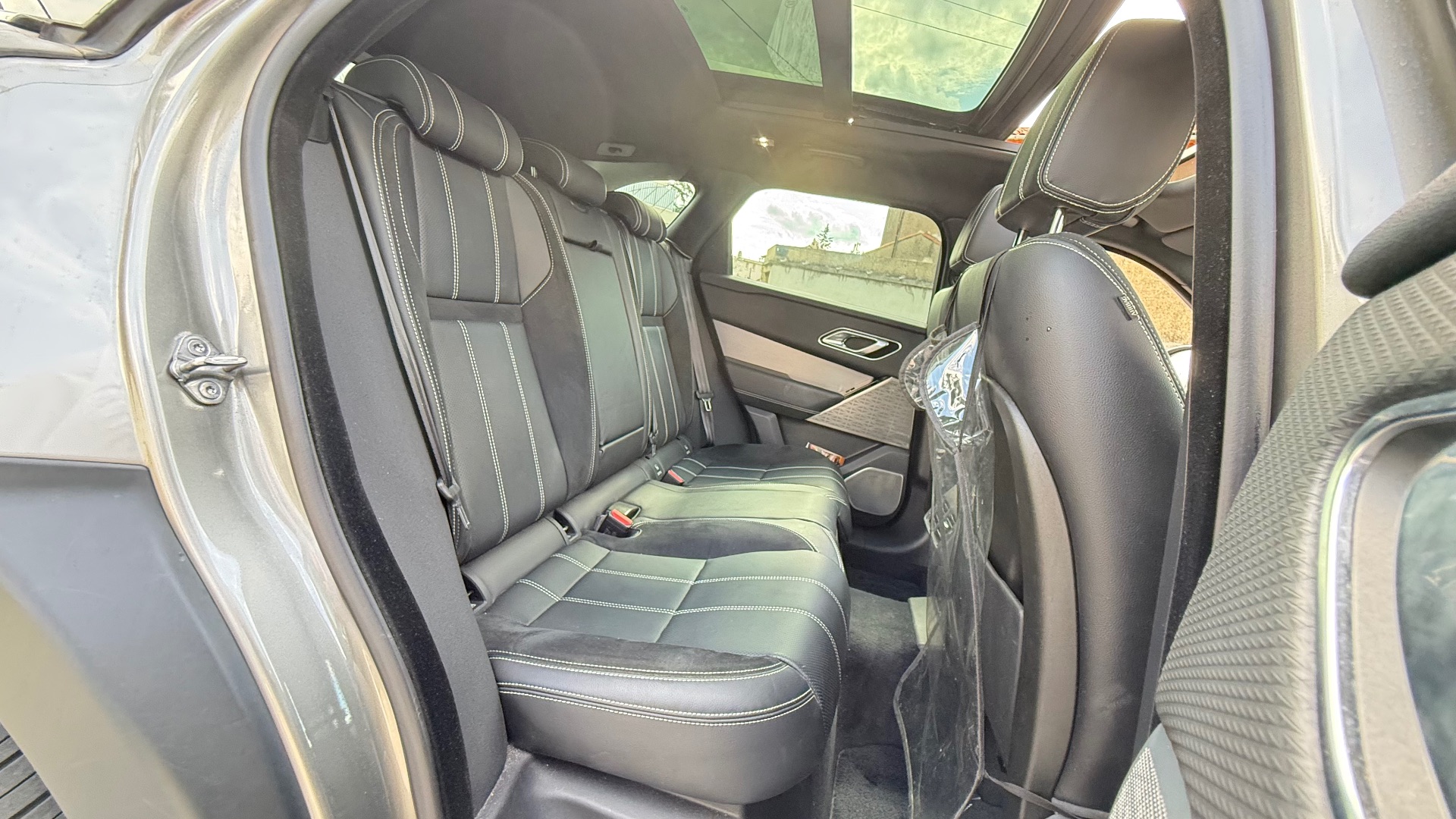 Land Rover Range Rover Velar 2.O SD4 240ch HSE R-DYNAMIC