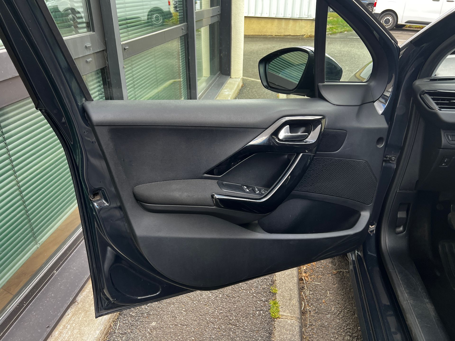 Peugoet 208 1.2 Pure tech 82ch ACTIVE