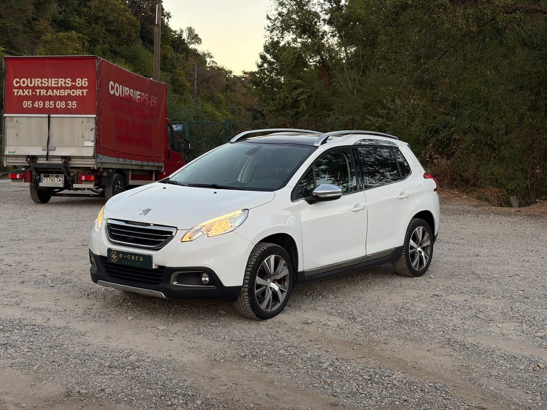 Peugeot 2008 1,6 Vti 120ch Feline Titane