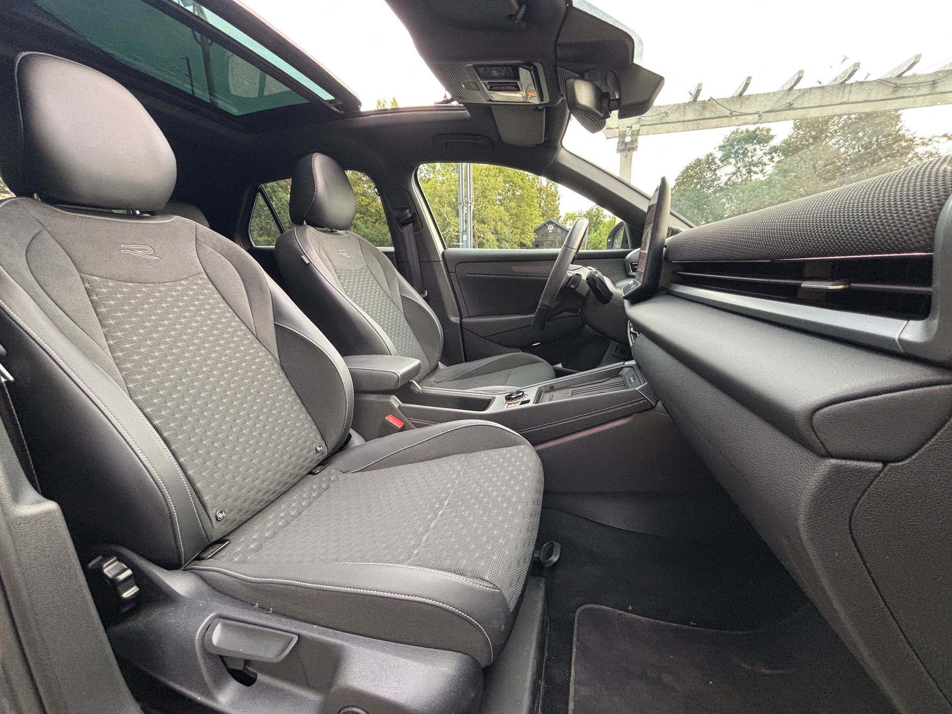 Volkswagen T-Roc 1.5 e-tsi 150ch R-line
